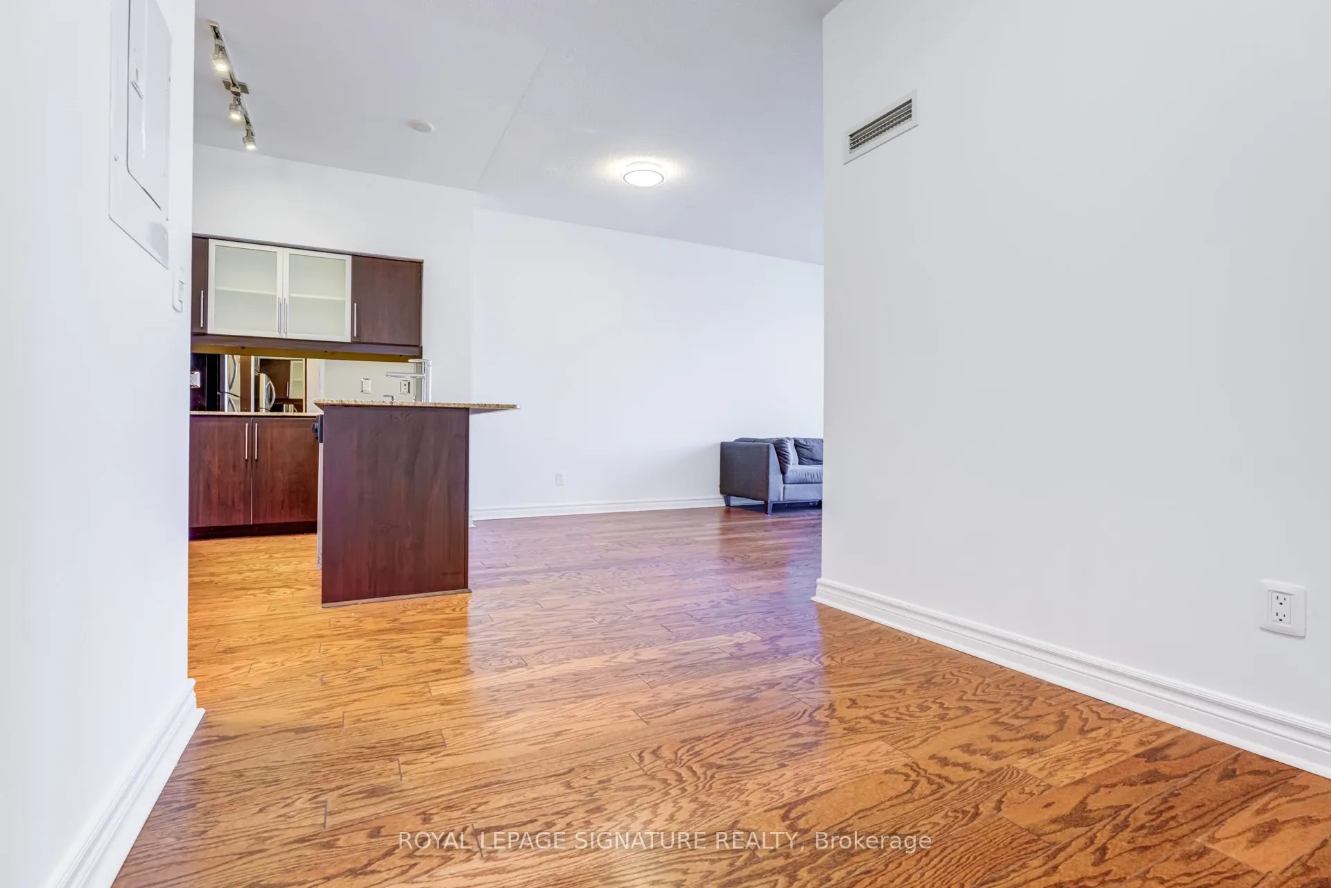 2885 Bayview Avenue #239