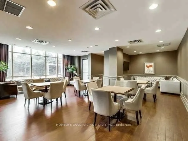 30 Harrison Garden Boulevard #610