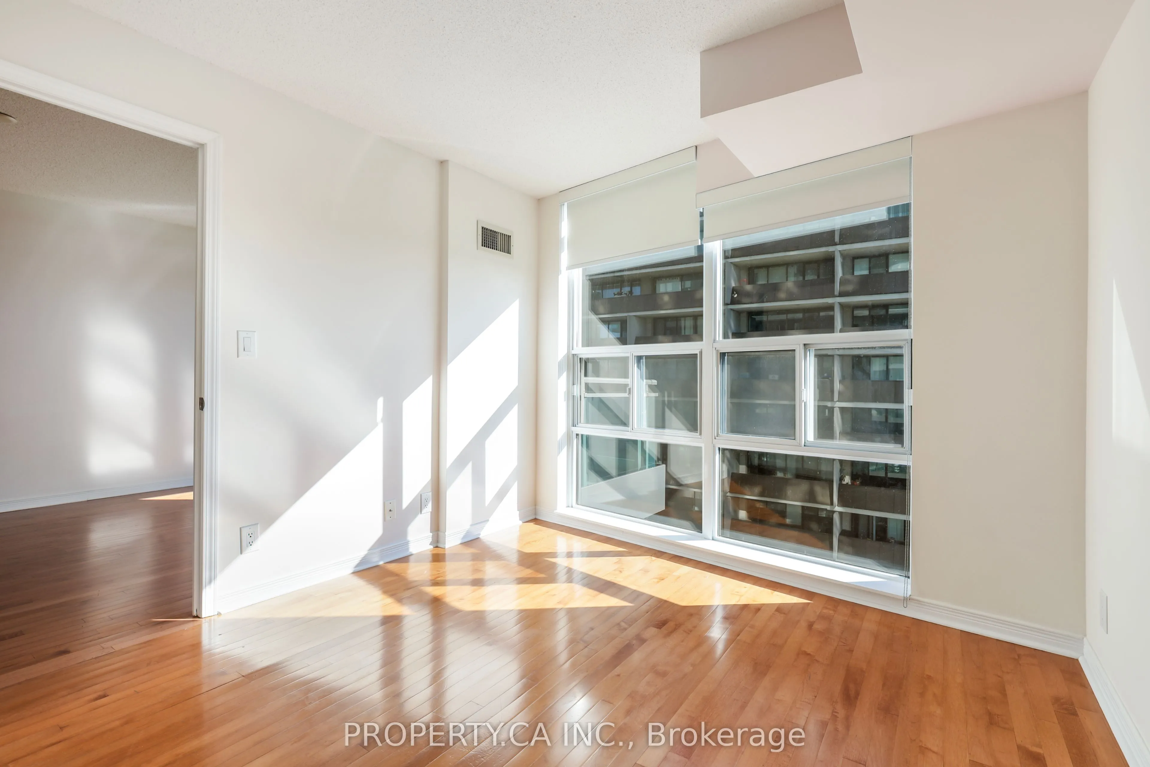 736 Spadina Avenue #1203