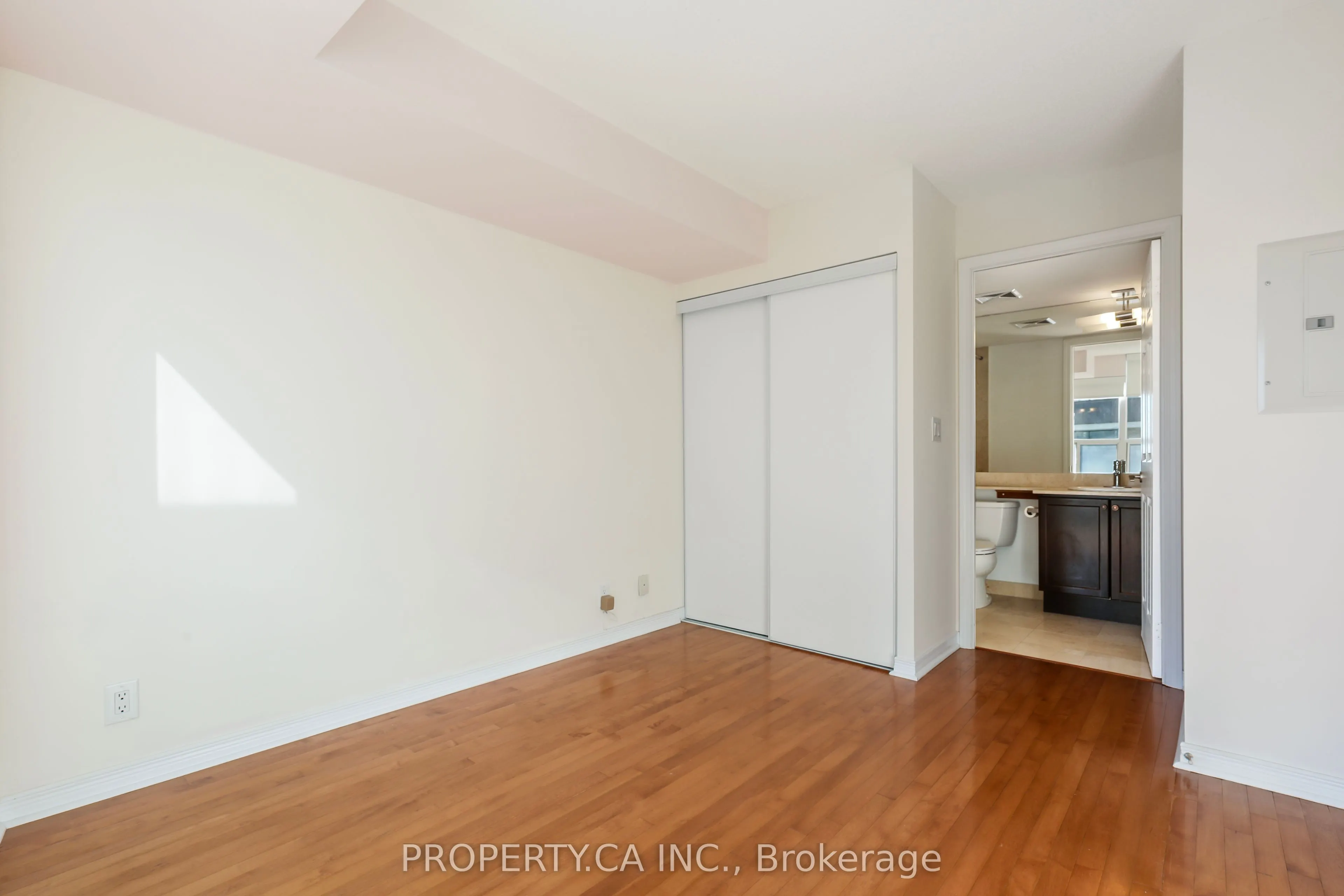 736 Spadina Avenue #1203