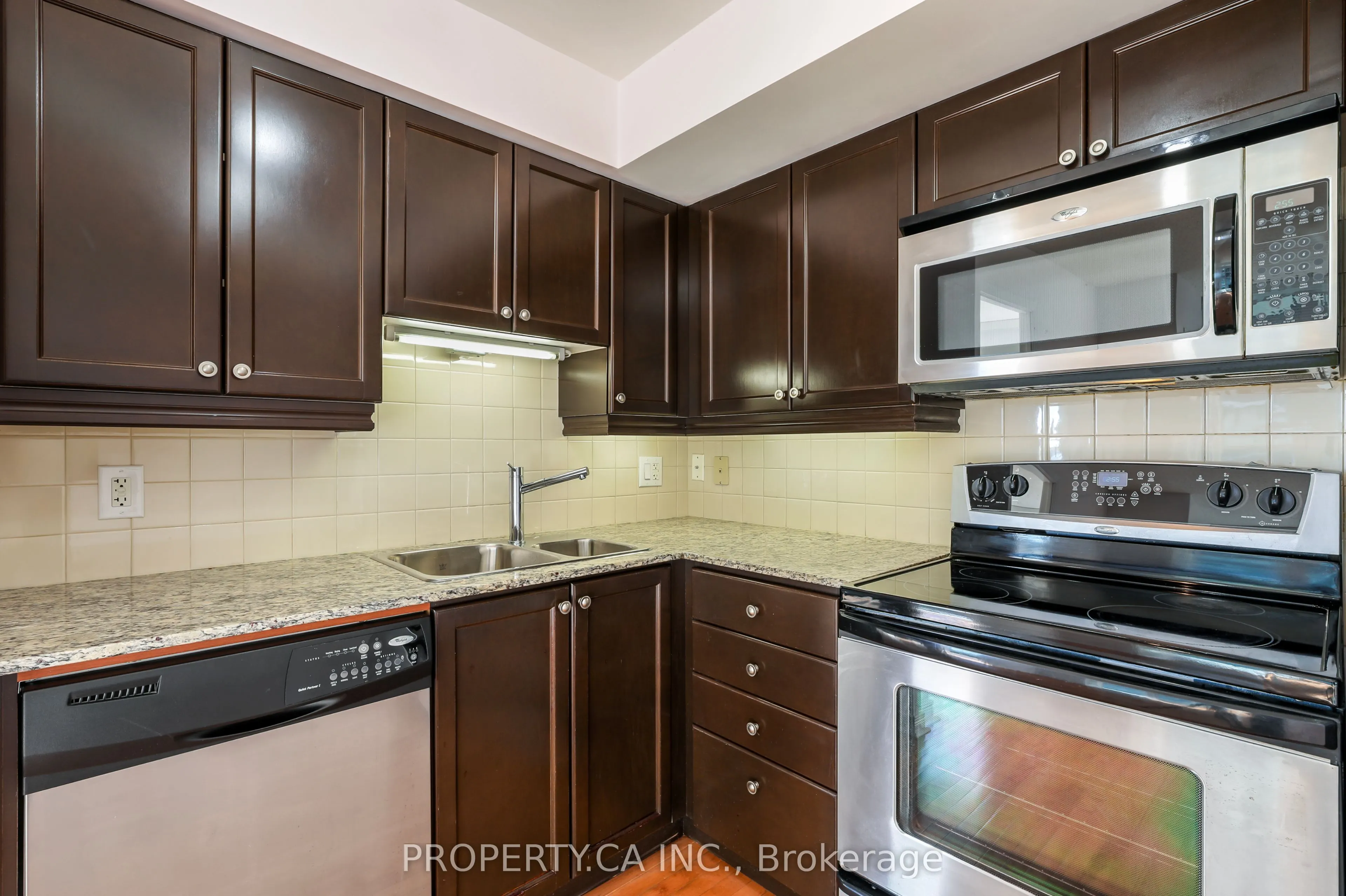 736 Spadina Avenue #1203