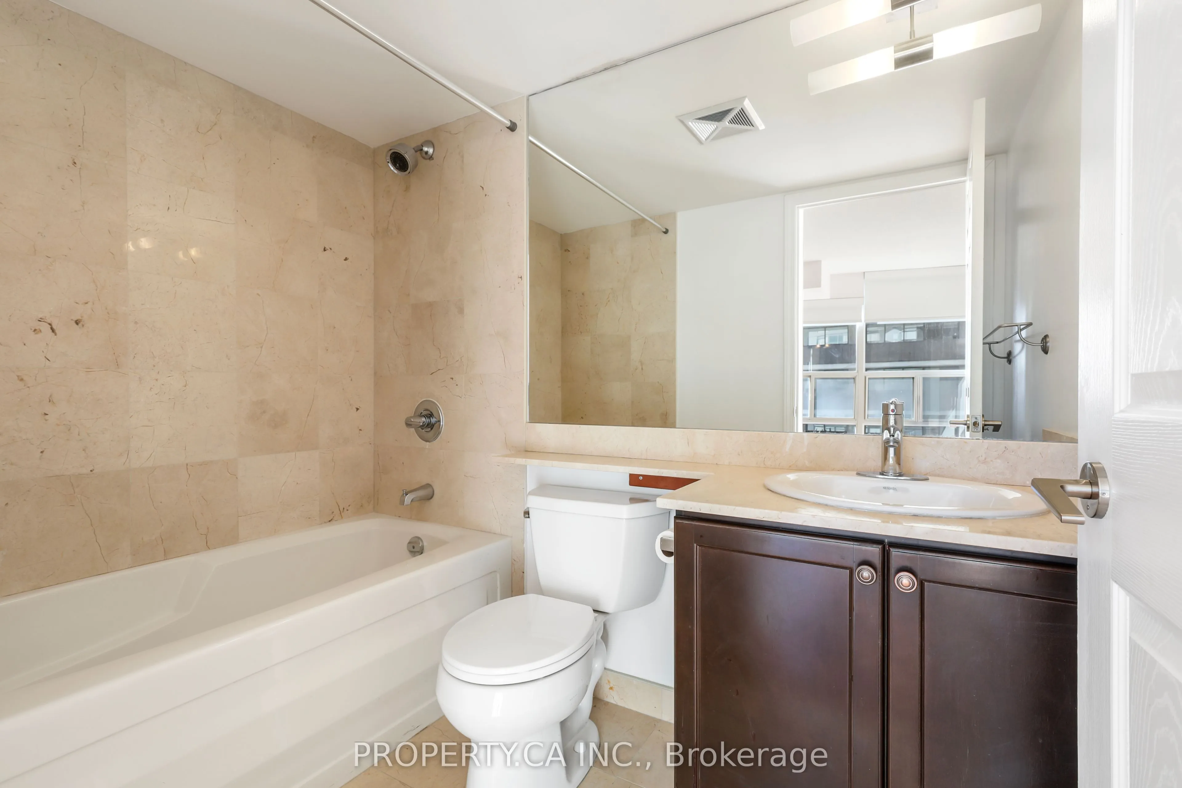 736 Spadina Avenue #1203