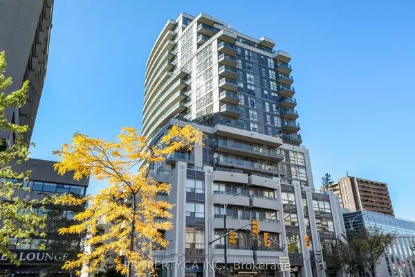 736 Spadina Avenue