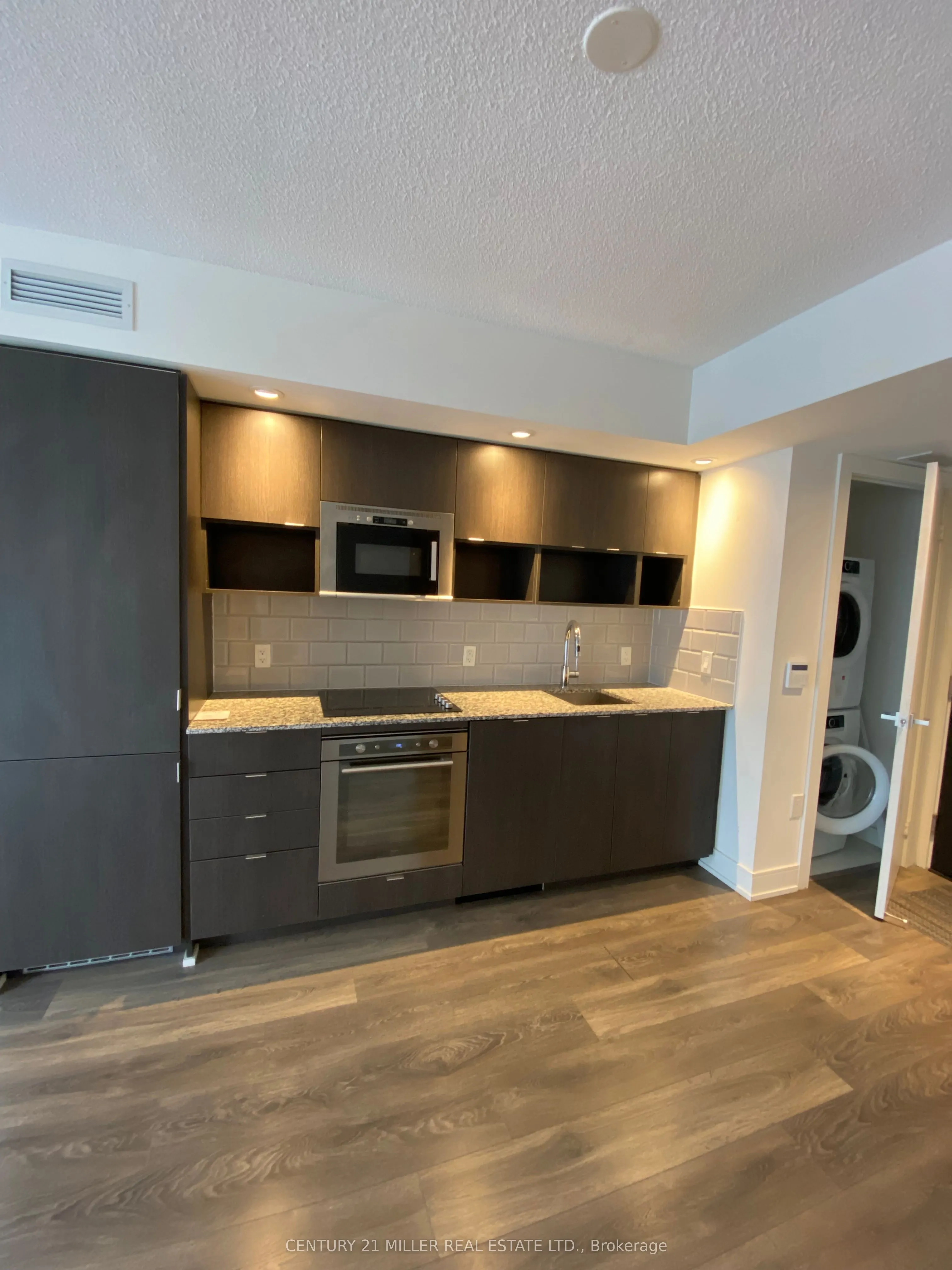 89 Mcgill Street #1104