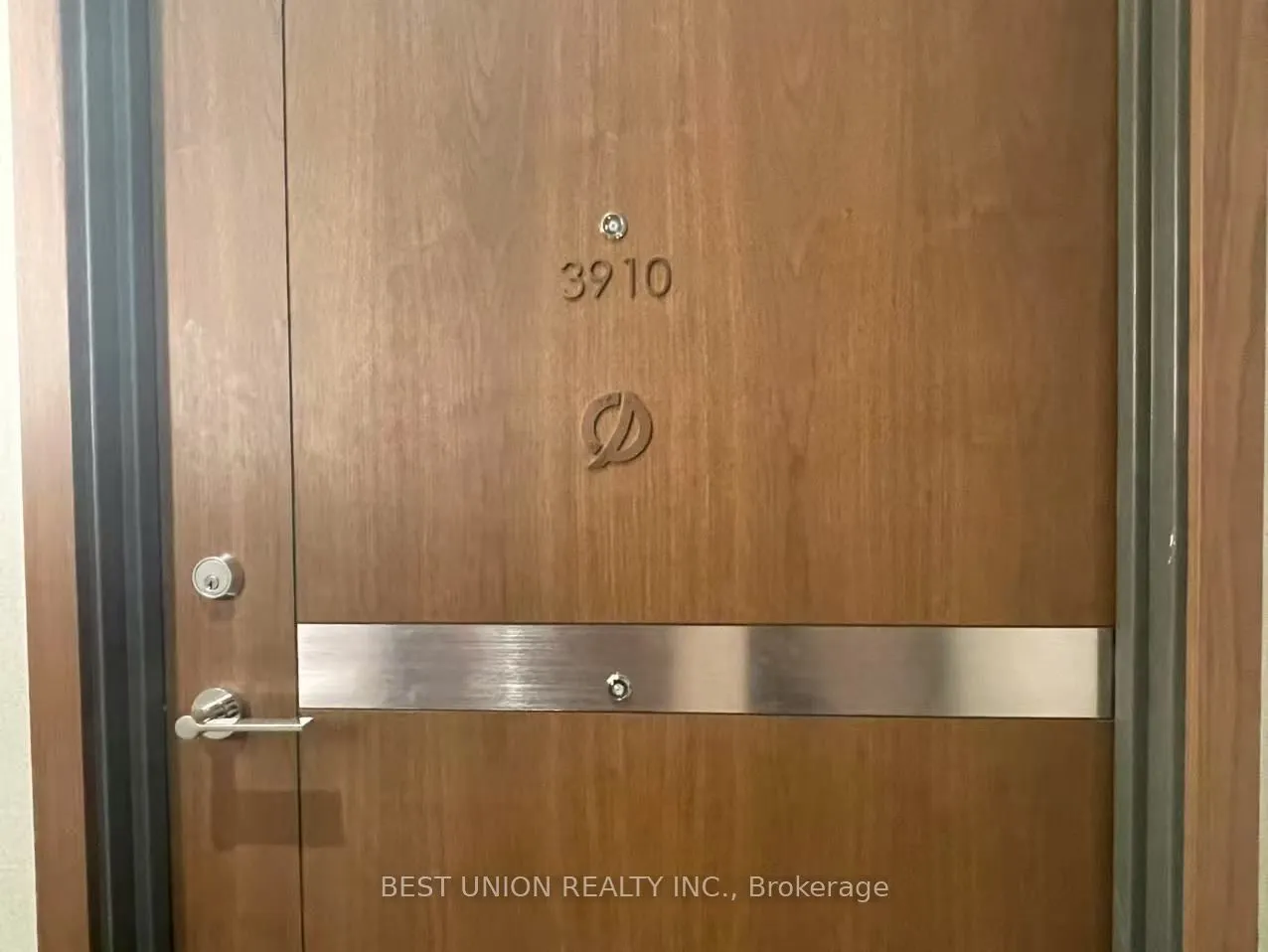 17 Bathurst Street #3910