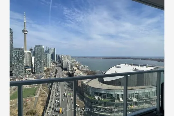 17 Bathurst Street #3910