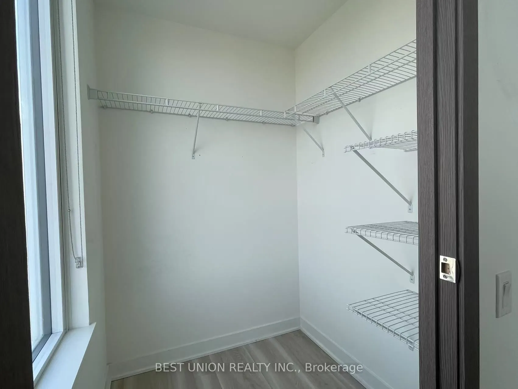 17 Bathurst Street #3910