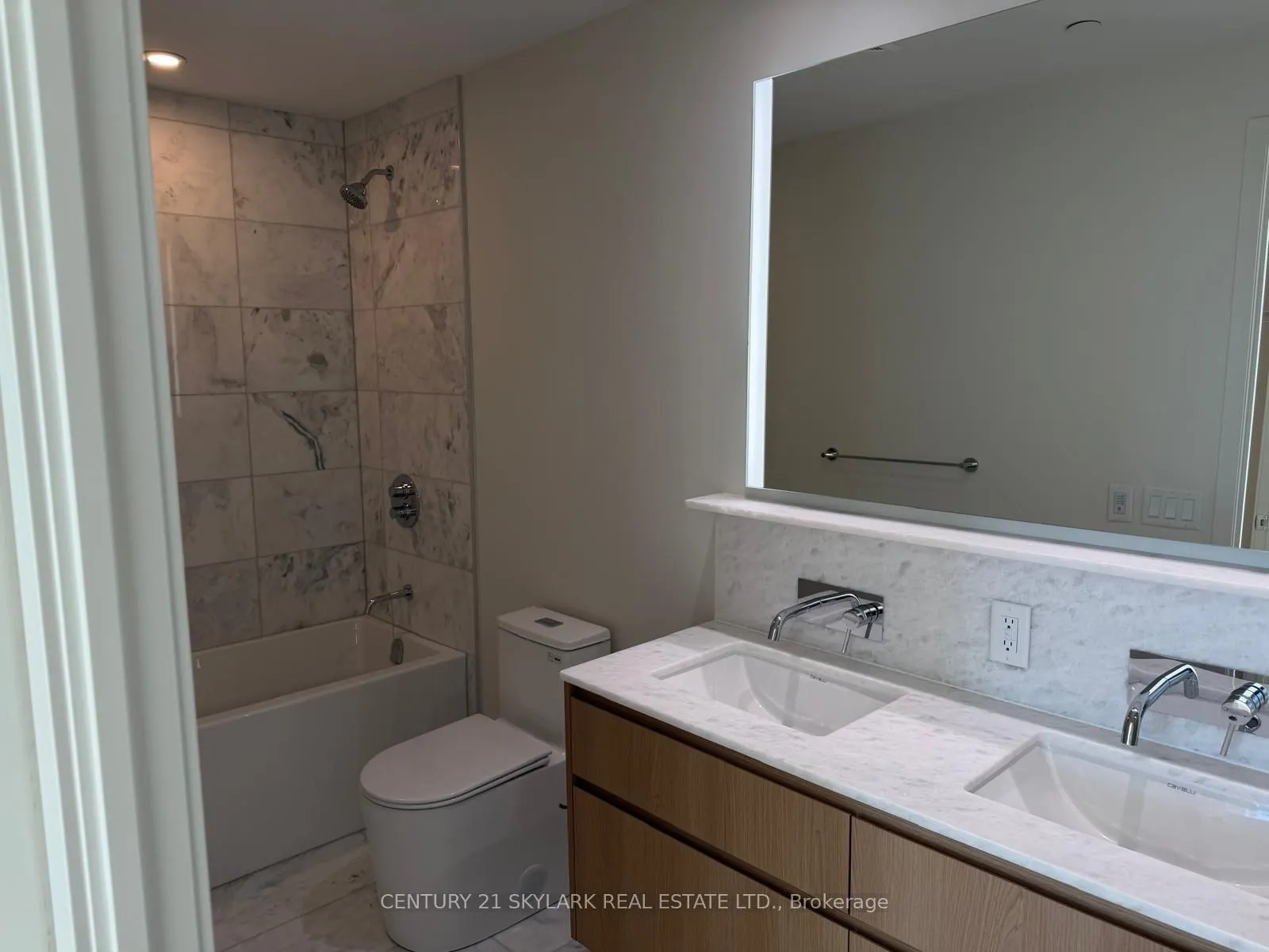 322 Dupont Street #903