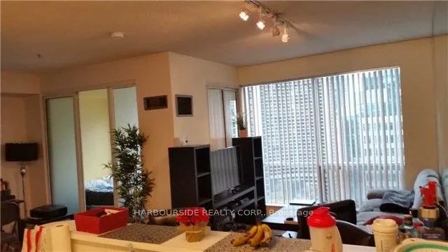 10 Queens Quay Street W #2506