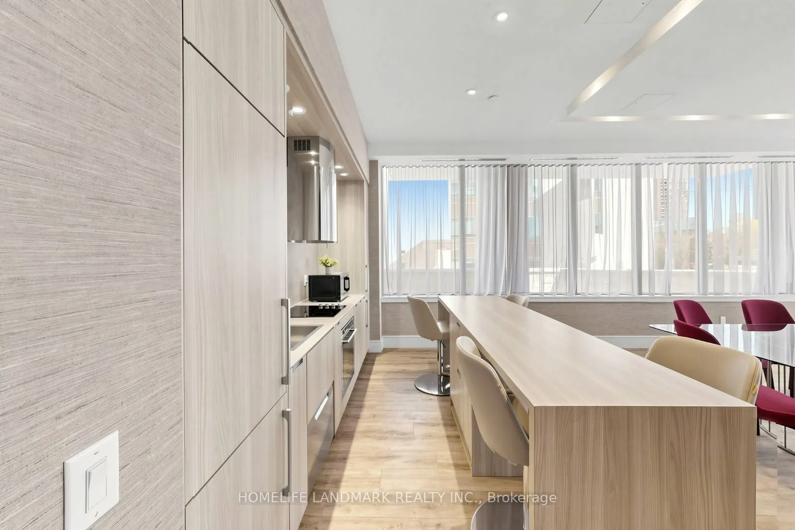 75 Canterbury Place #207