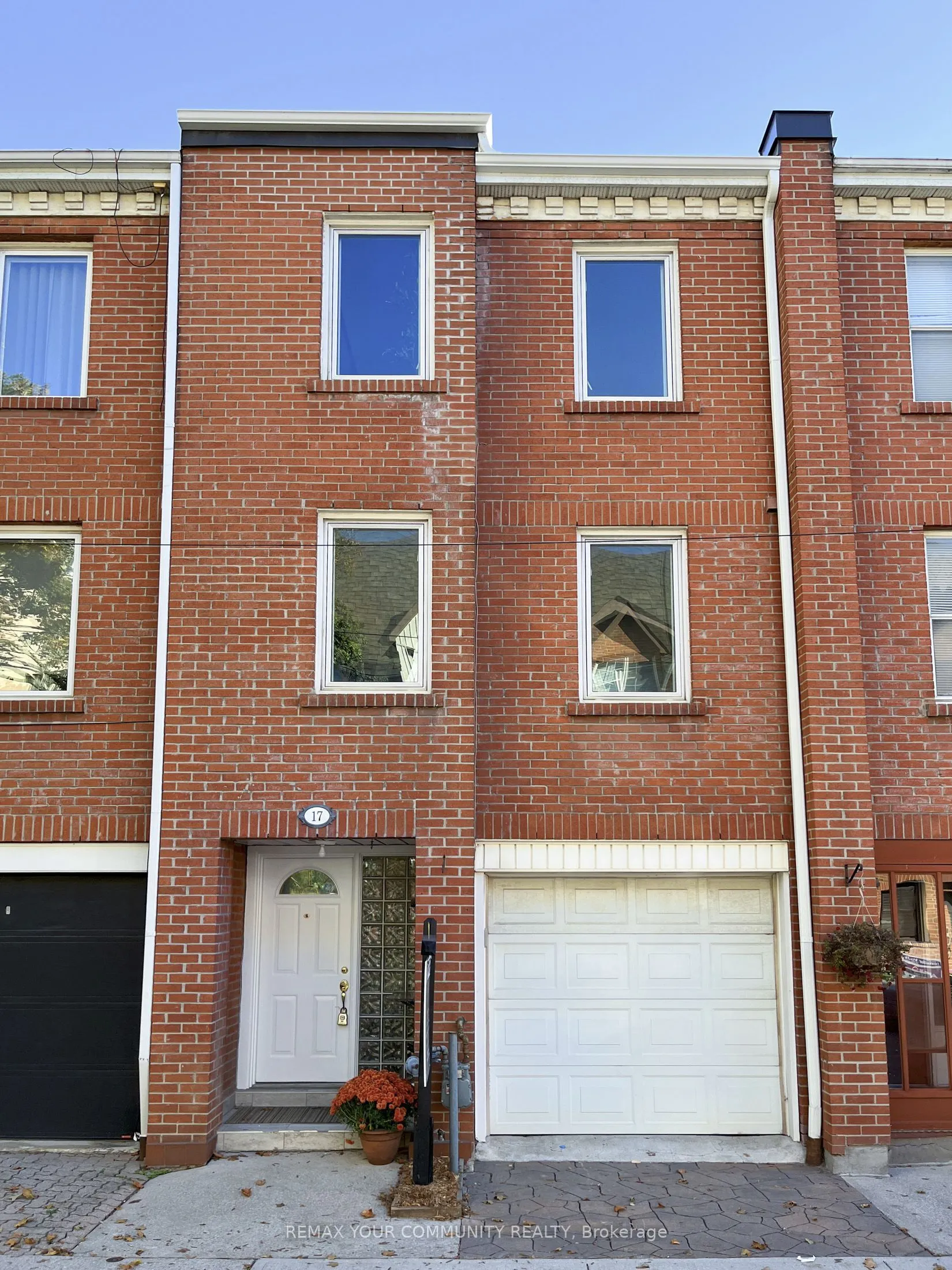 17 Portneuf Court