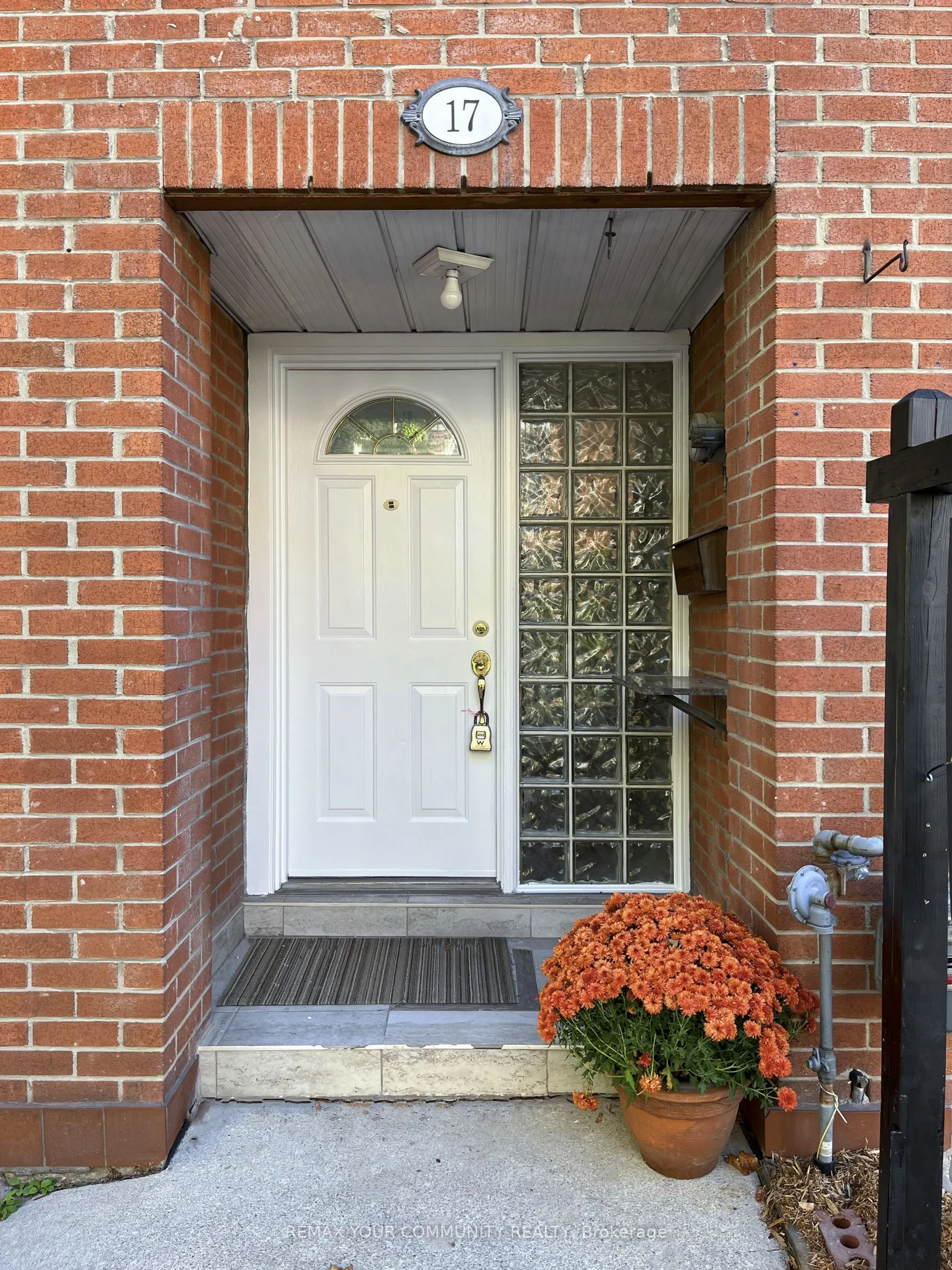 17 Portneuf Court