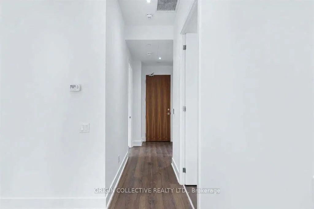 111 St Clair Avenue W #405