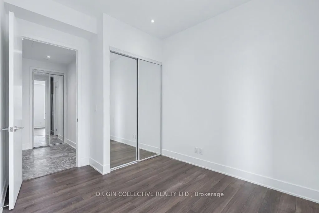 111 St Clair Avenue W #405