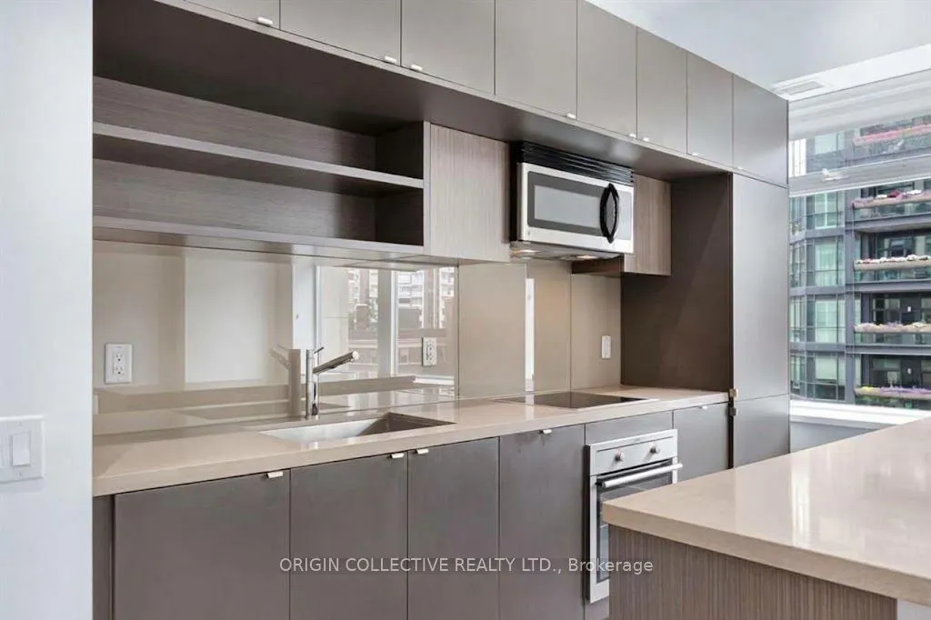 111 St Clair Avenue W #405