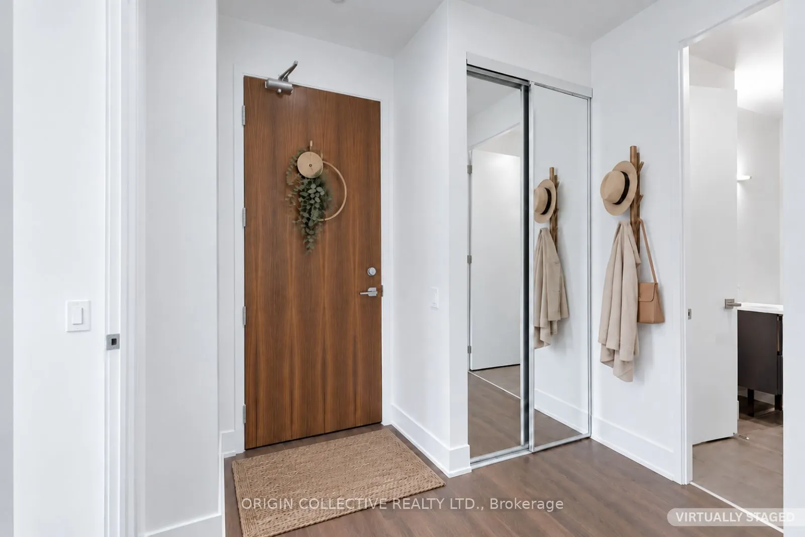 111 St Clair Avenue W #405