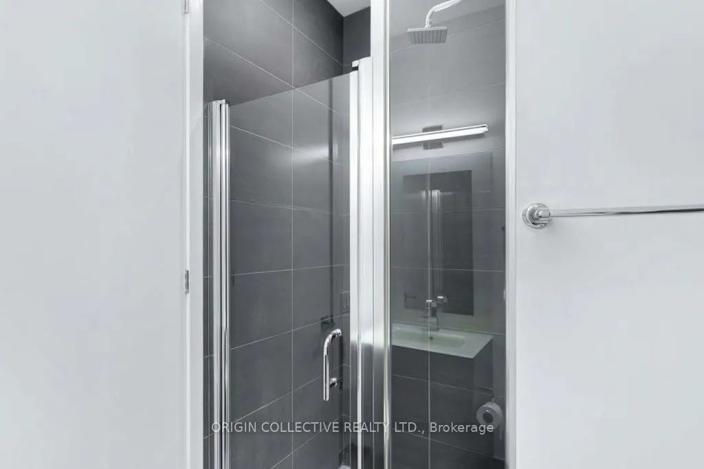 111 St Clair Avenue W #405