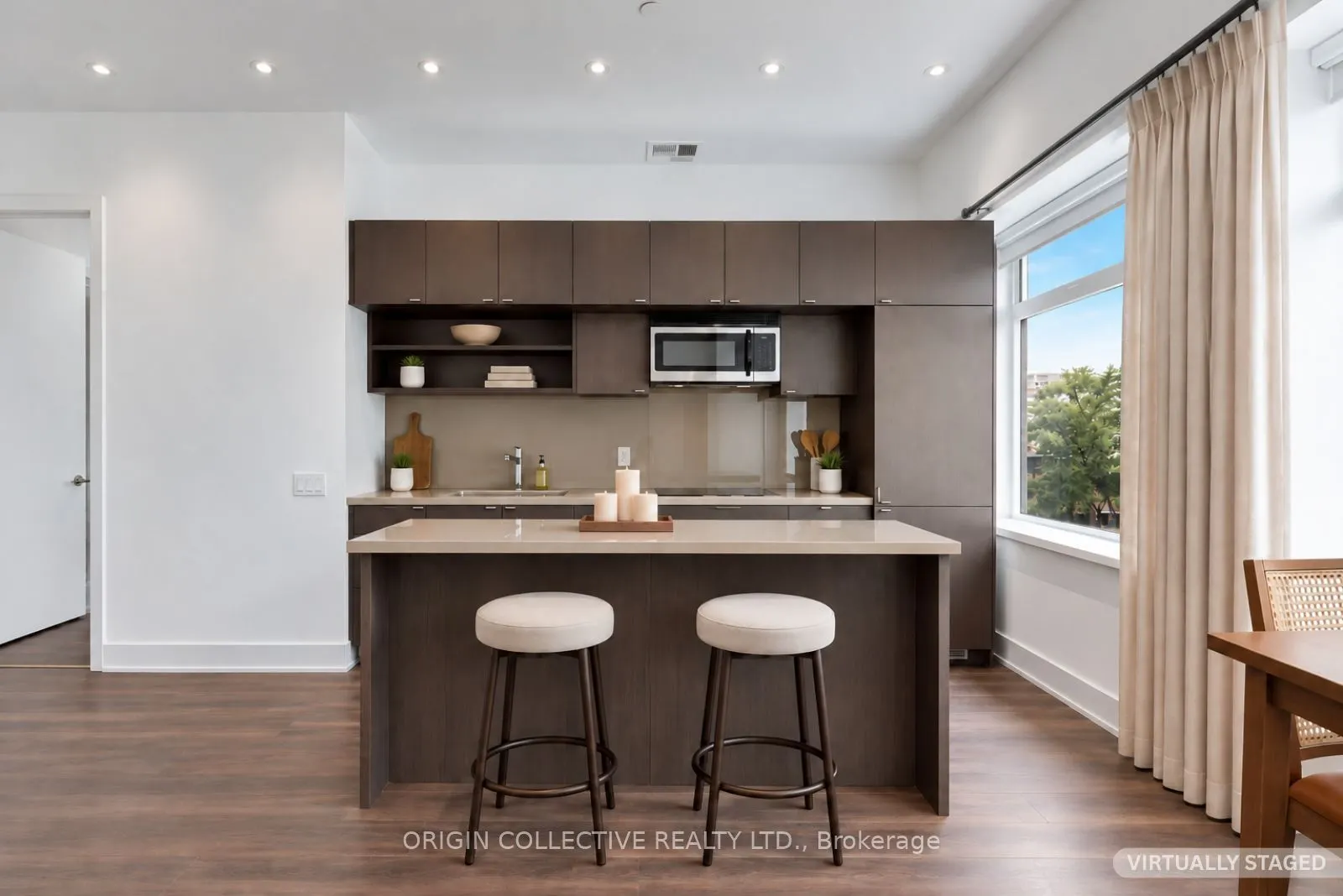 111 St Clair Avenue W #405
