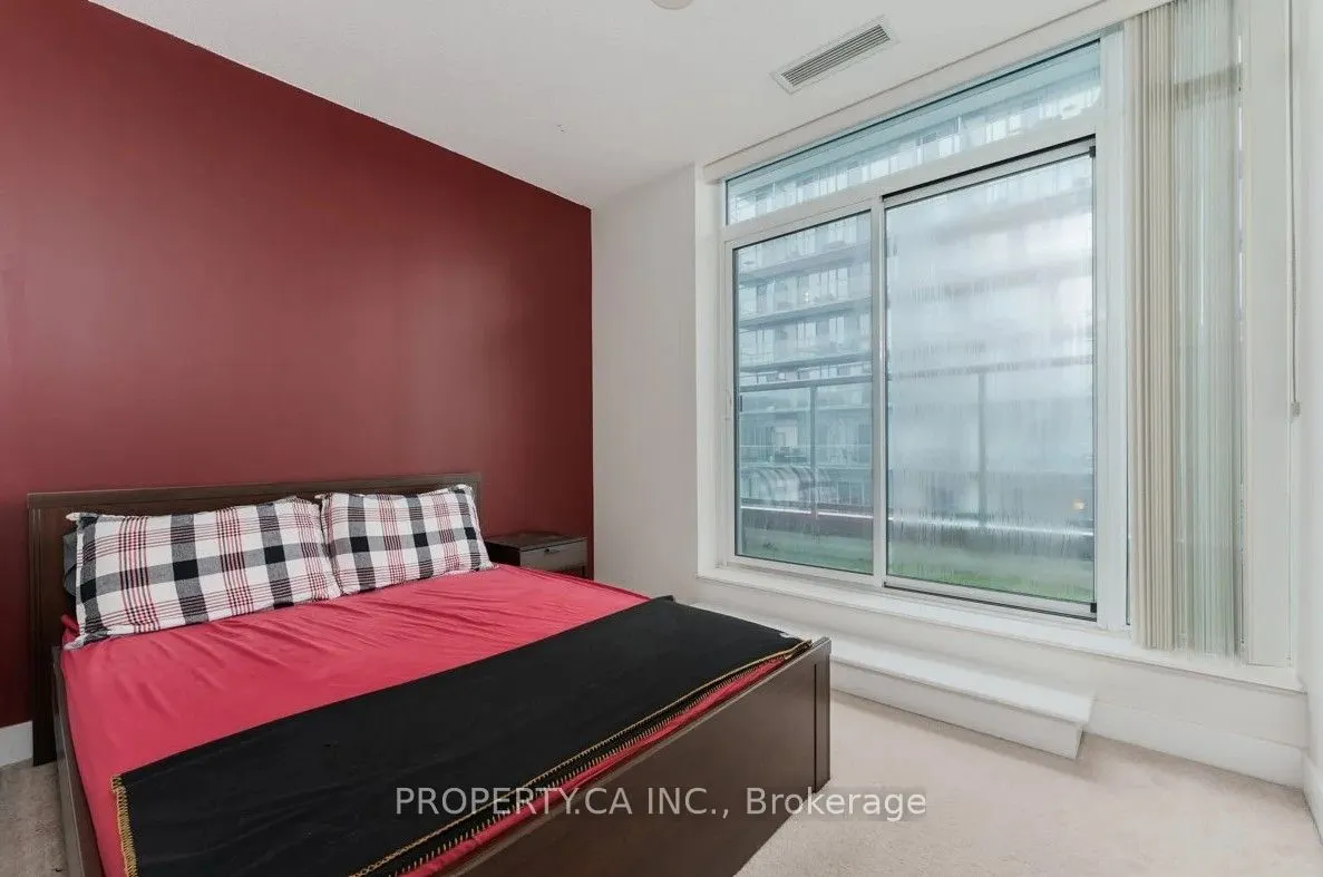 90 Stadium Road #902