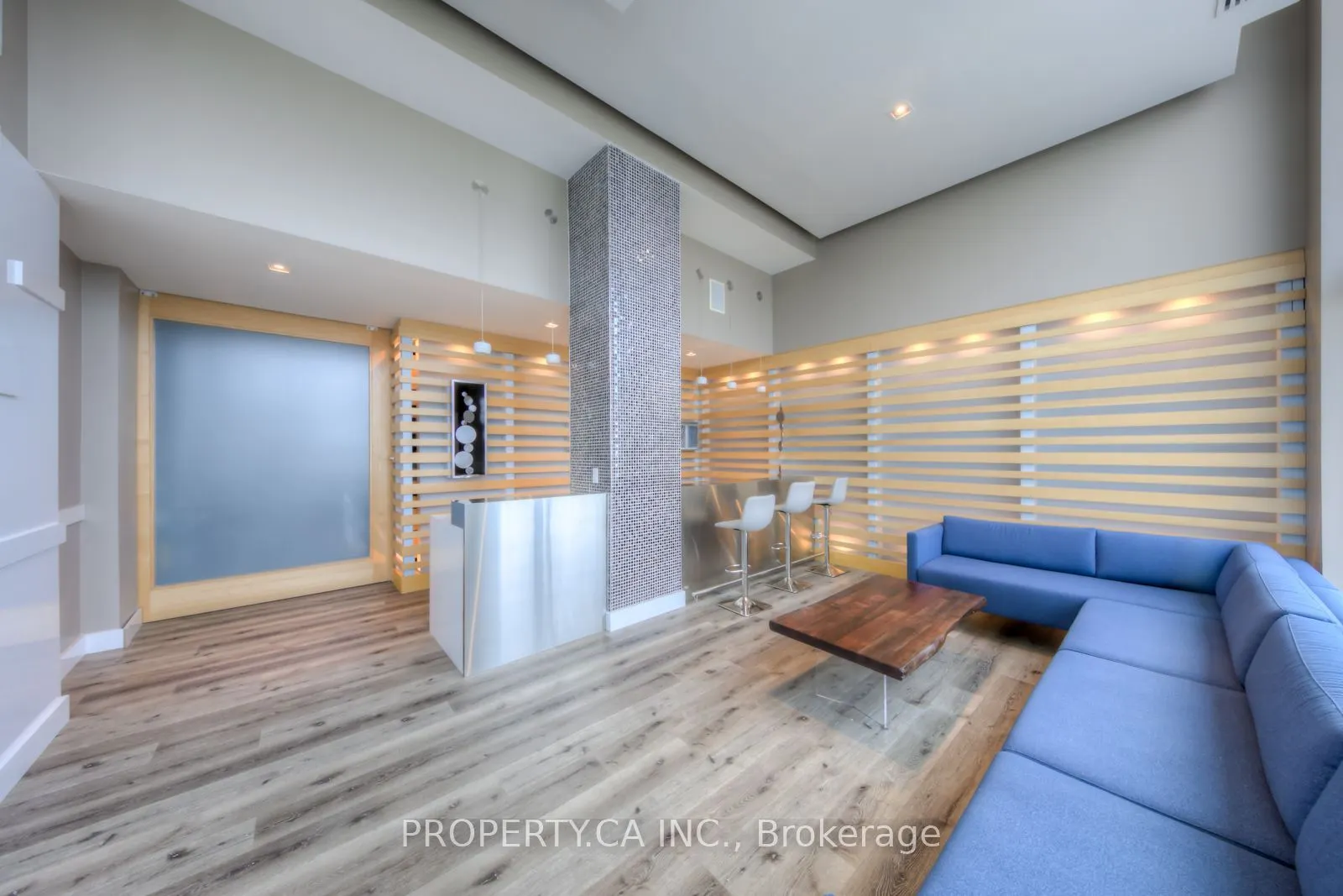 90 Stadium Road #902