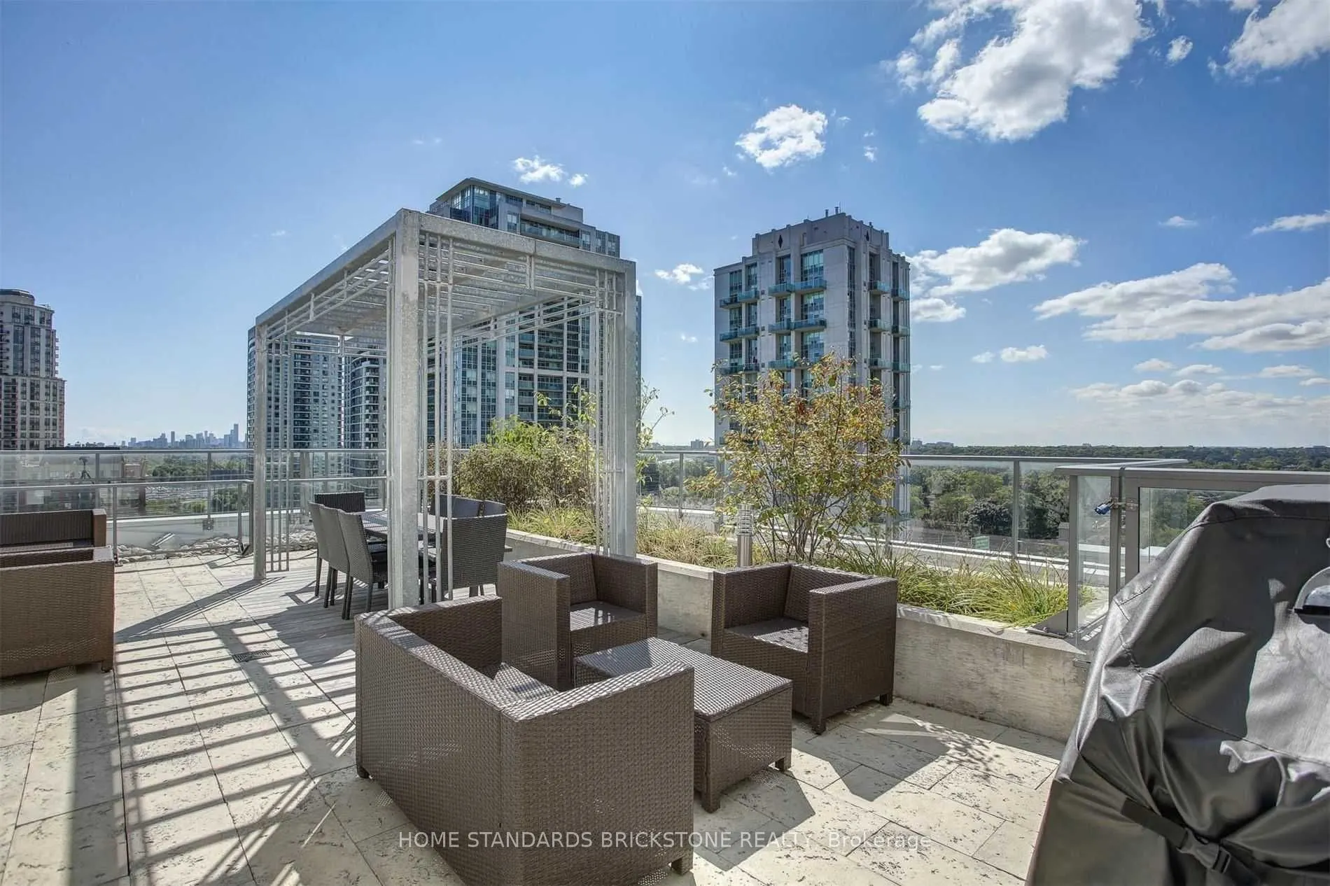 28 Avondale Avenue #1101
