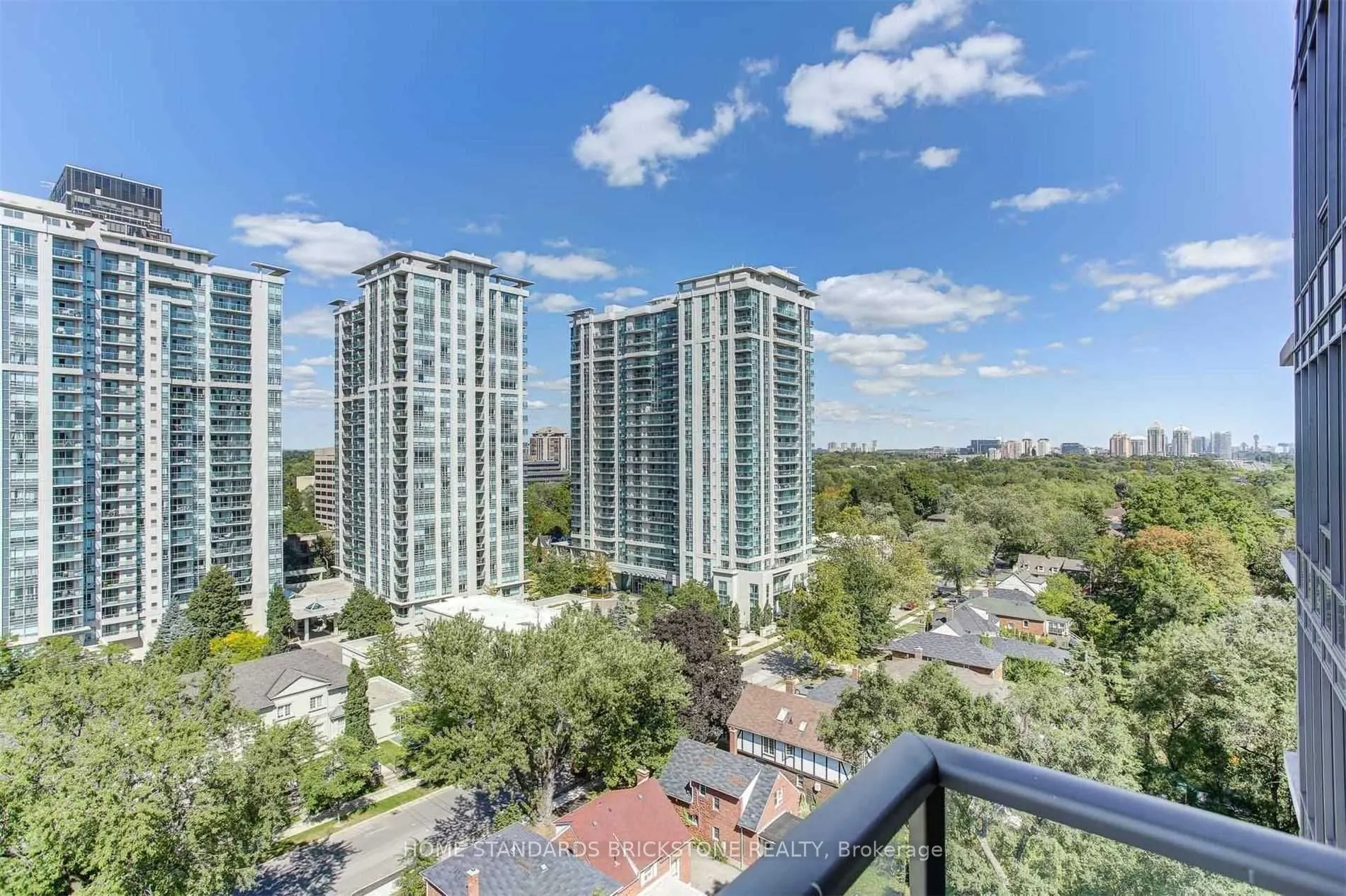 28 Avondale Avenue #1101