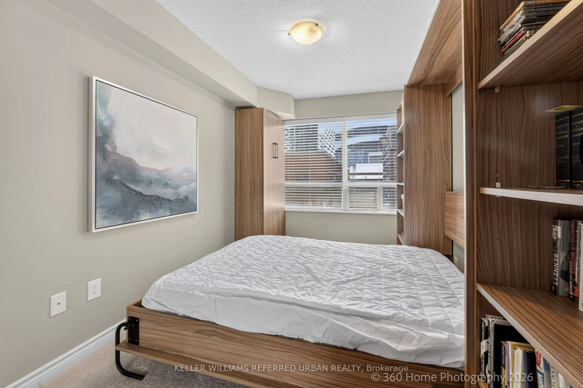 250 Wellington Street W #339