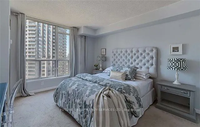 24 Wellesley Street W #2213