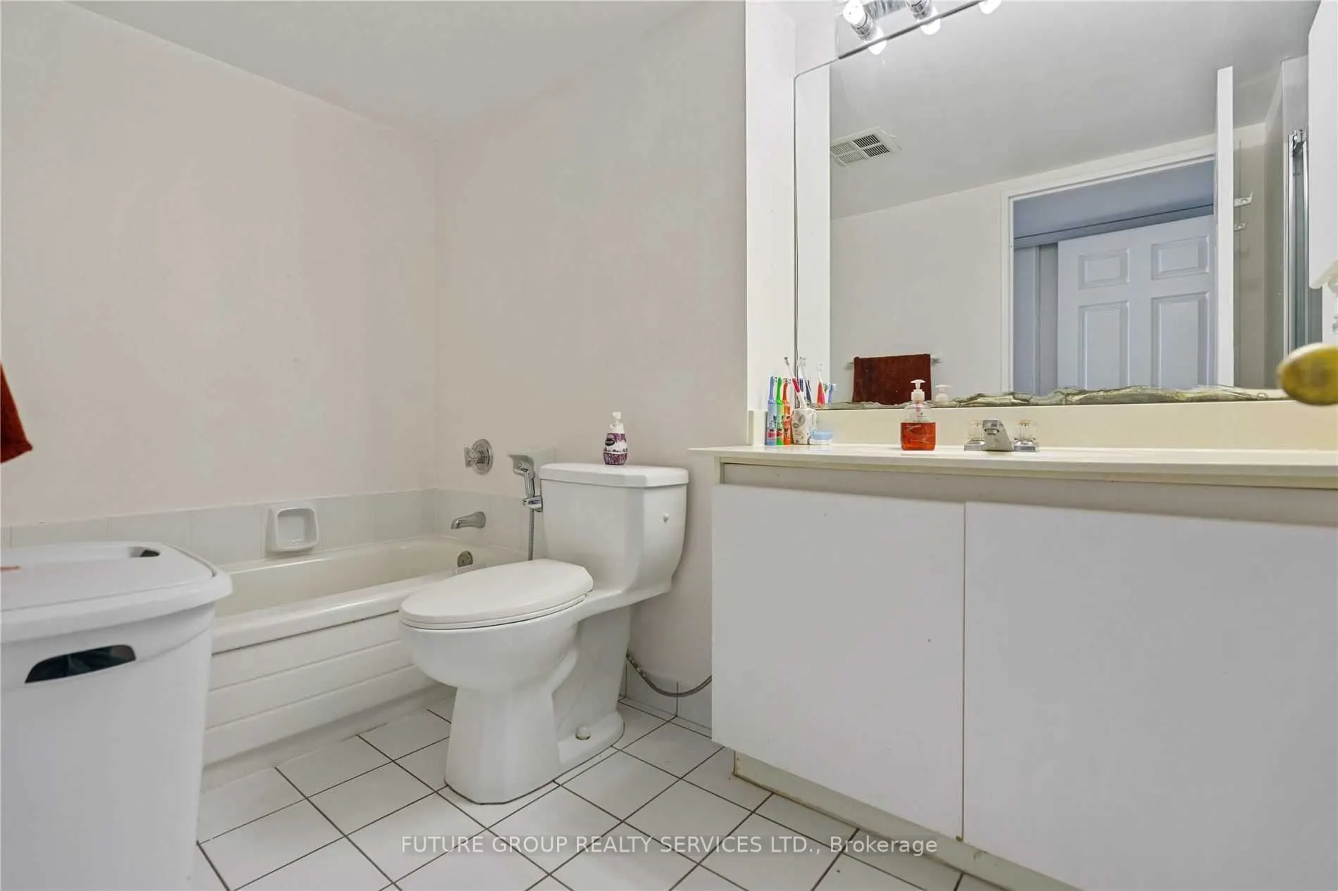 24 Wellesley Street W #2213