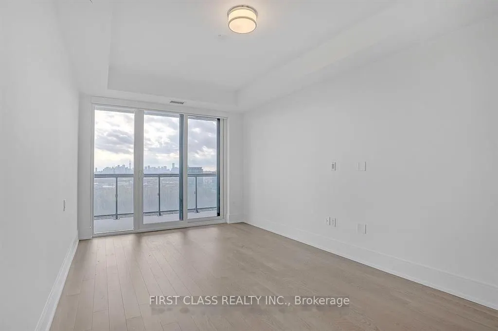 10 Inn On The Park Drive #1209