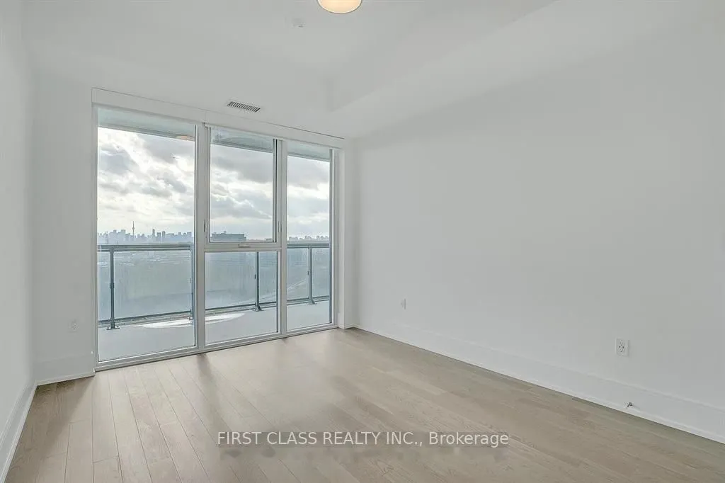 10 Inn On The Park Drive #1209