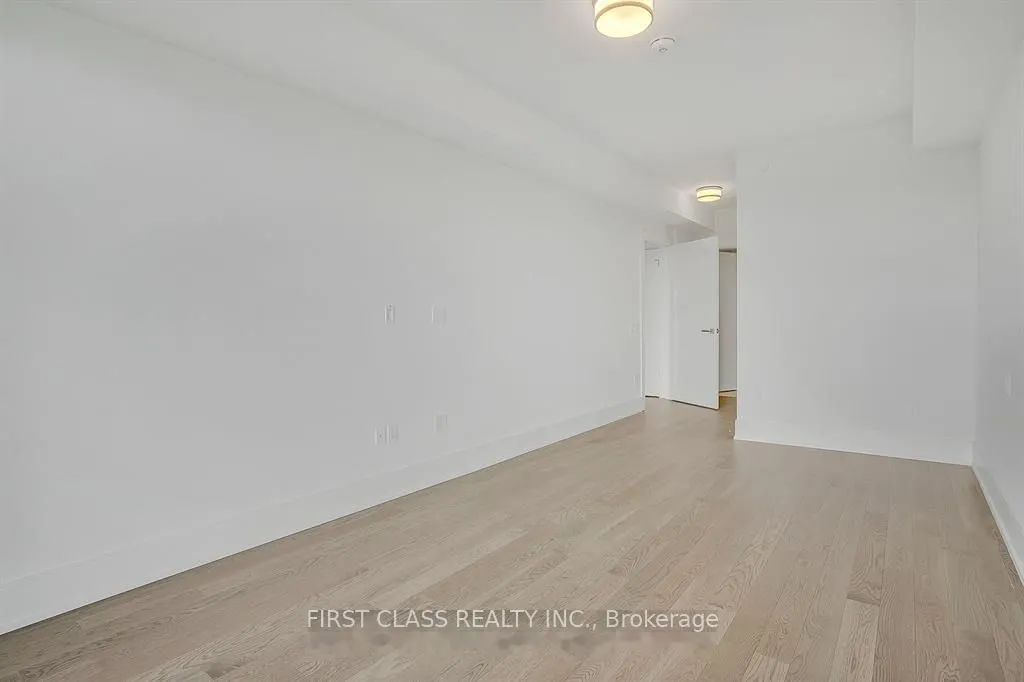 10 Inn On The Park Drive #1209