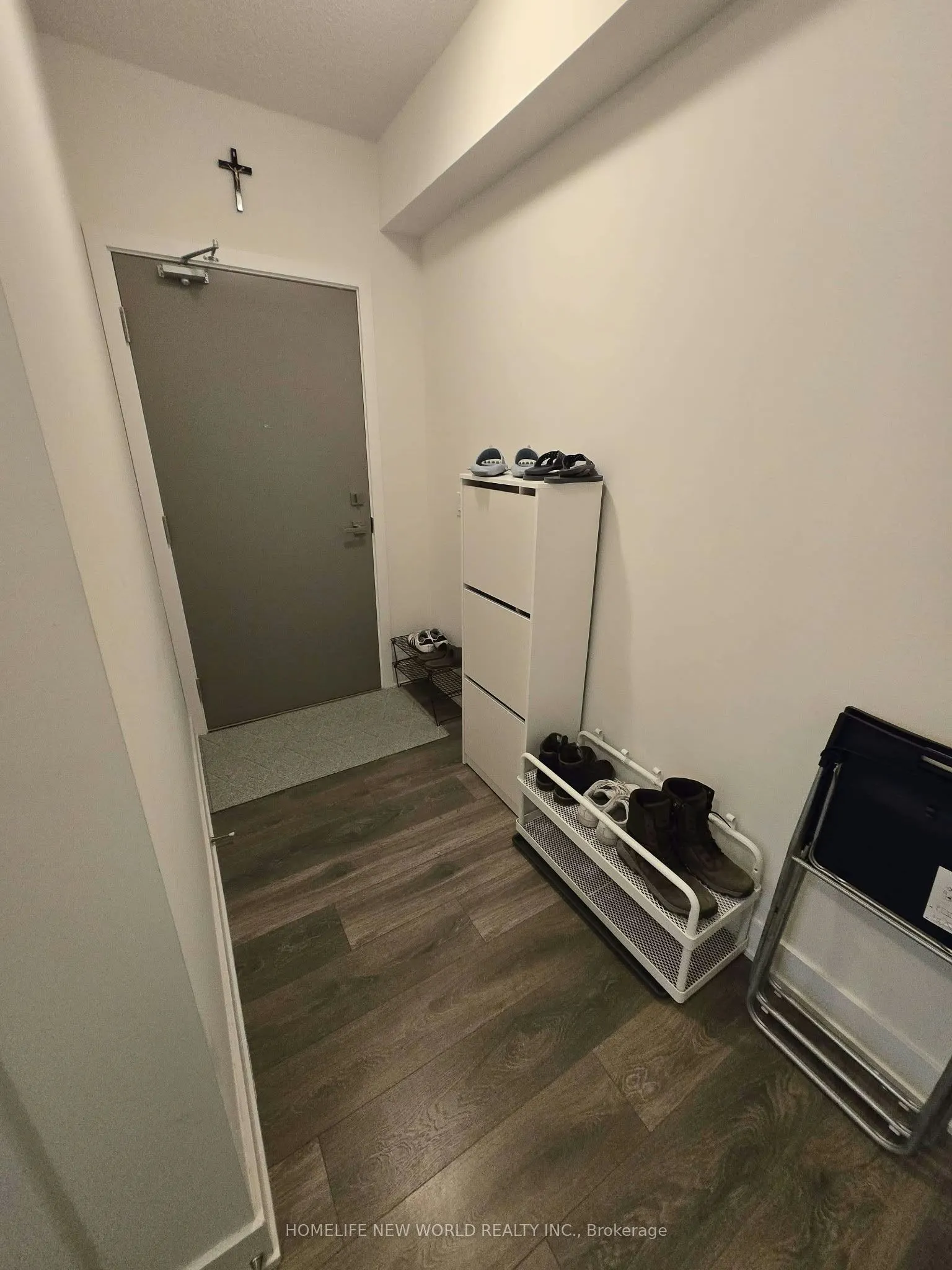 188 Fairview Mall Drive #201