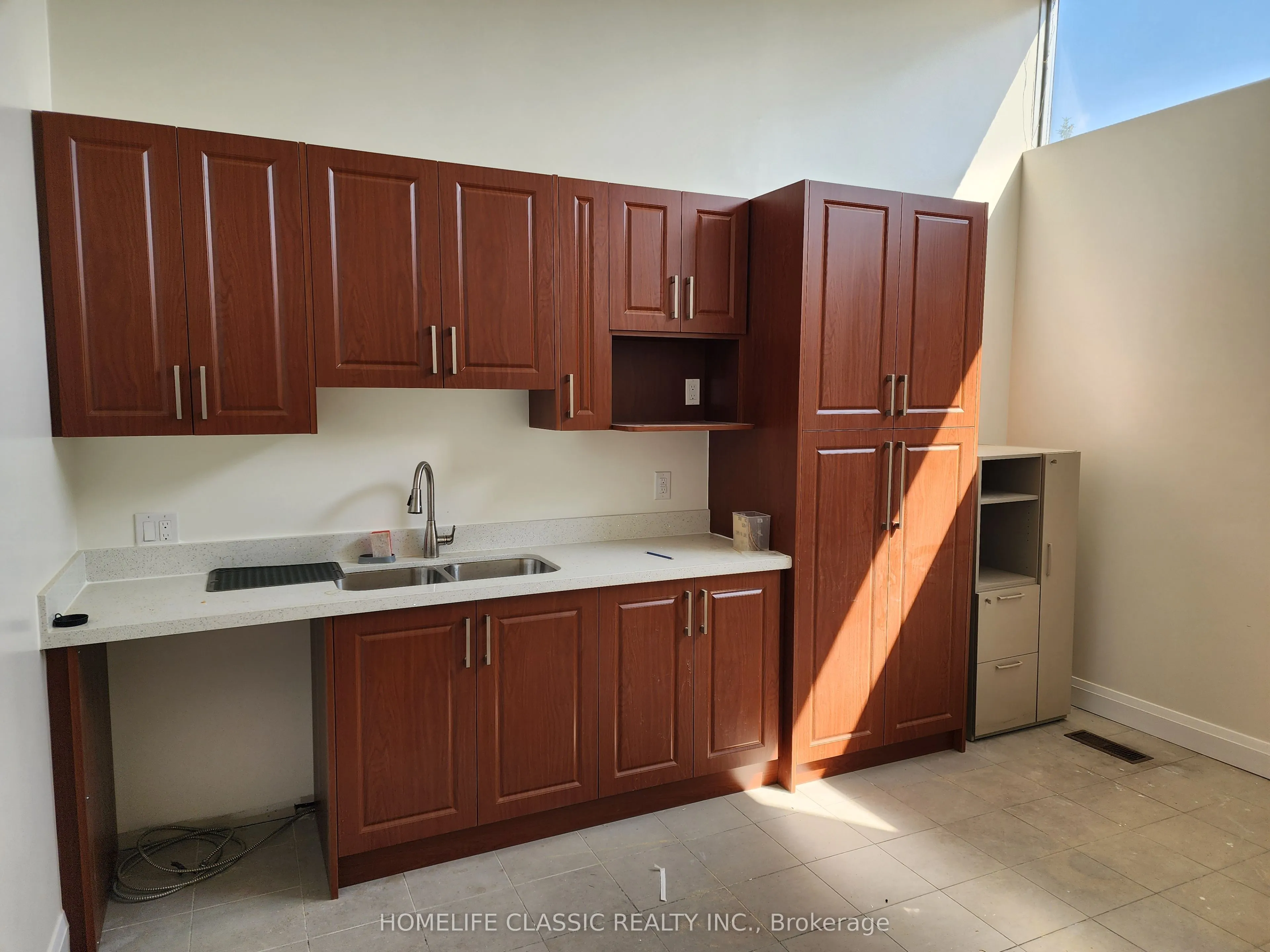 64 Prince Andrew Place #2