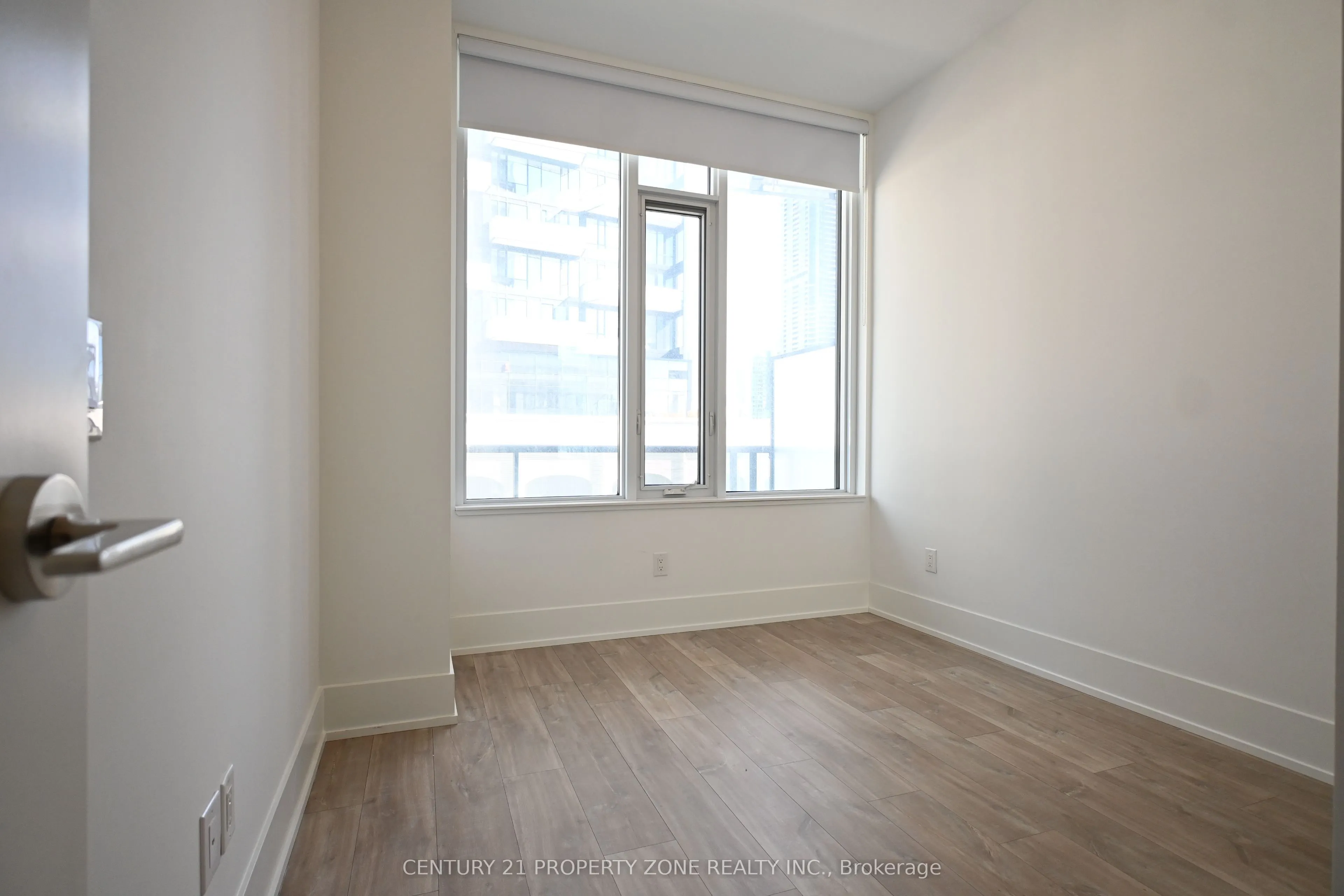480 Front Street W #711