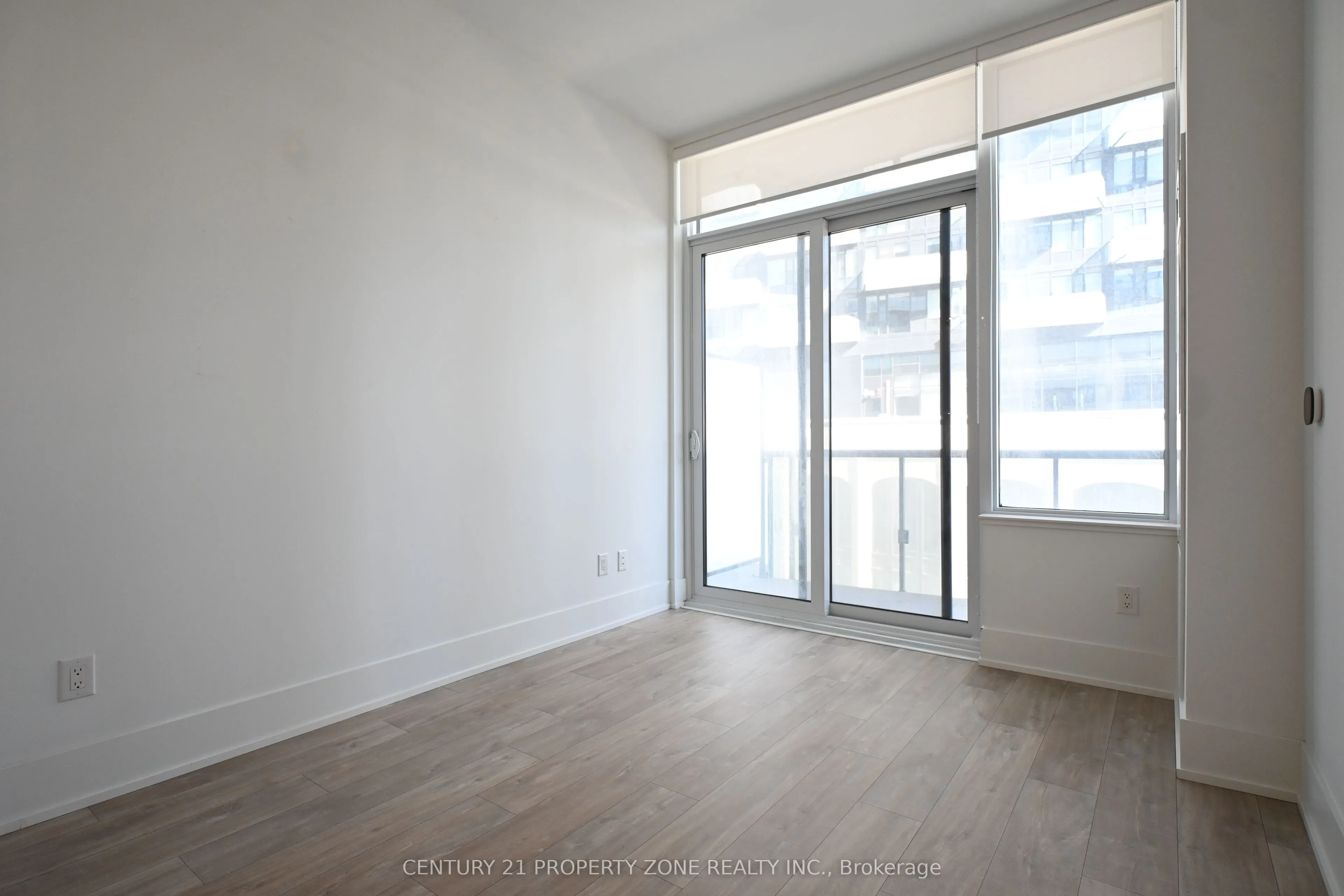 480 Front Street W #711