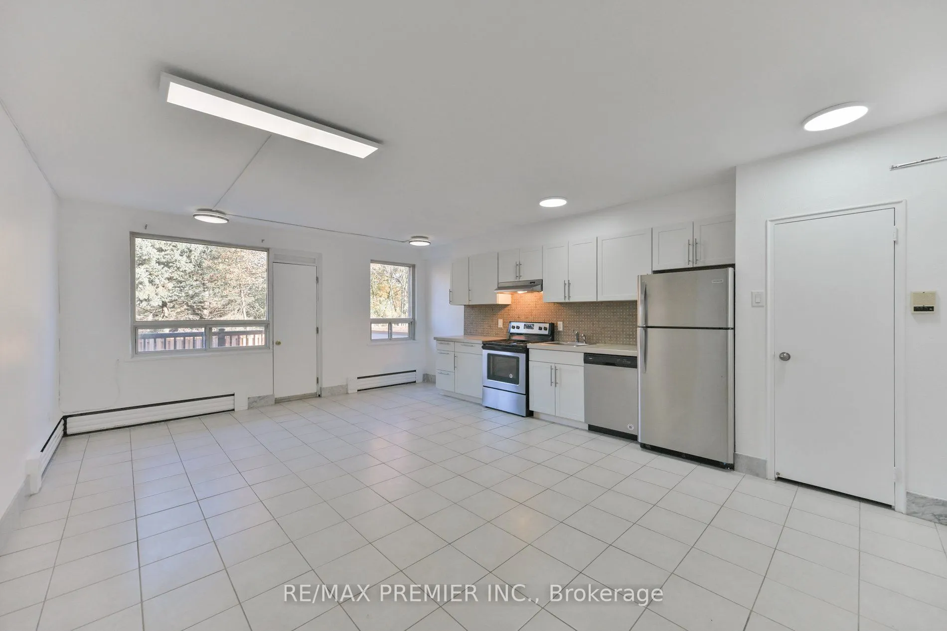 10 Ellison Avenue #102