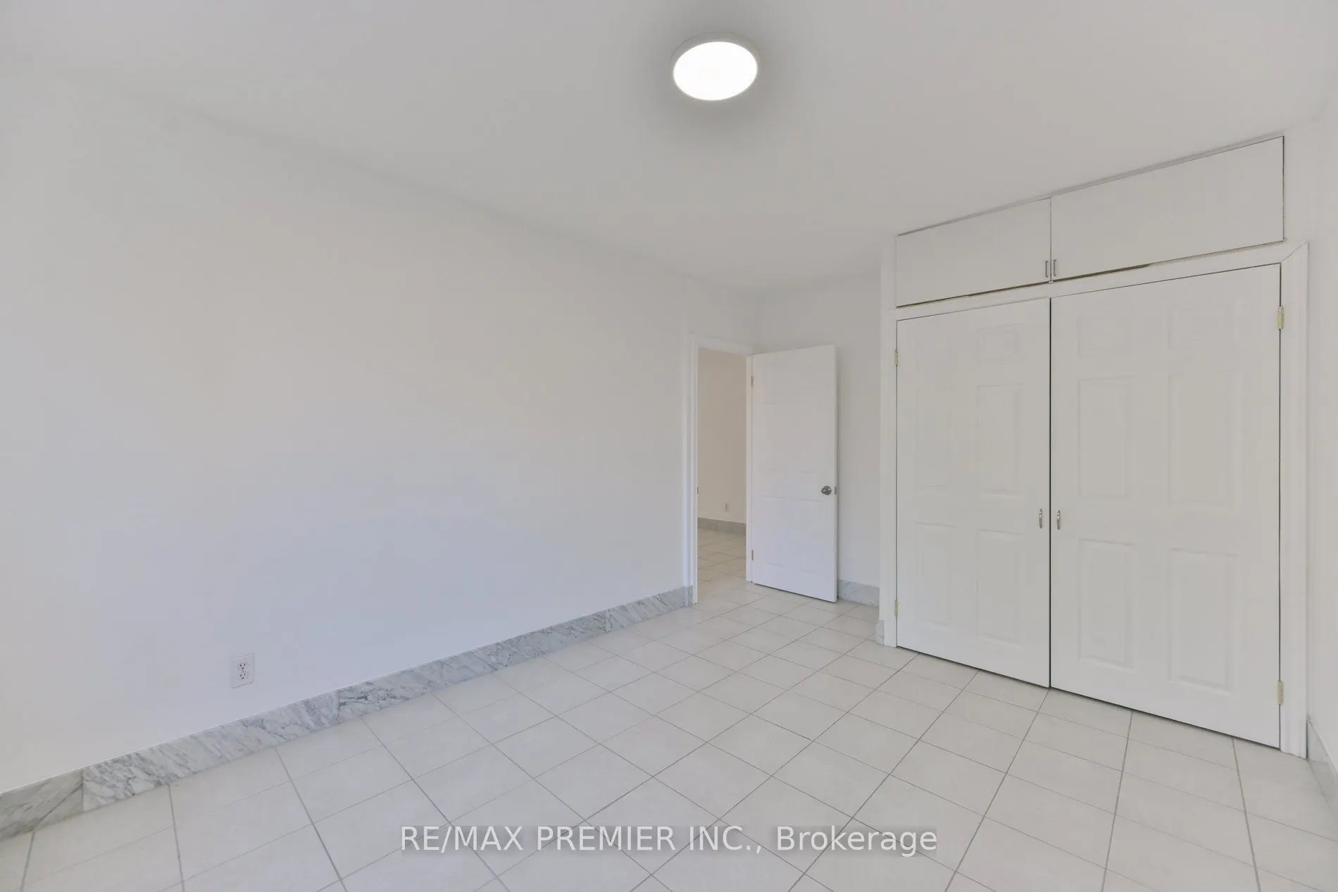 10 Ellison Avenue #102