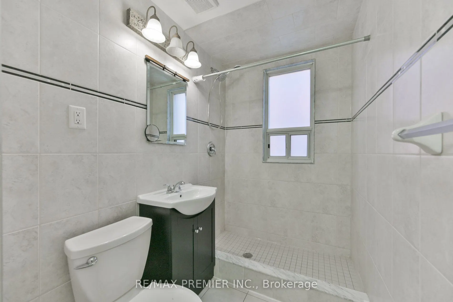 10 Ellison Avenue #102