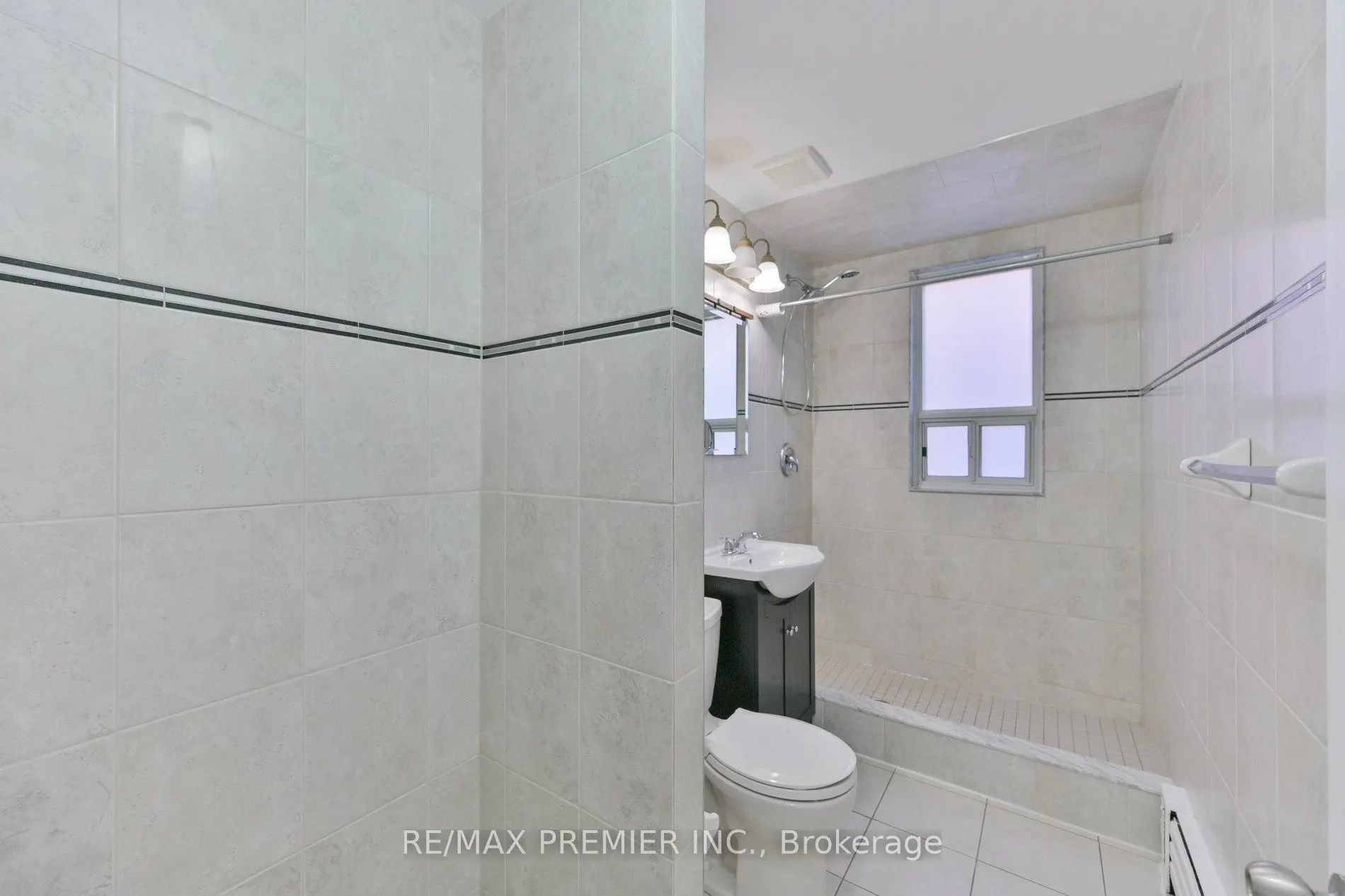 10 Ellison Avenue #102