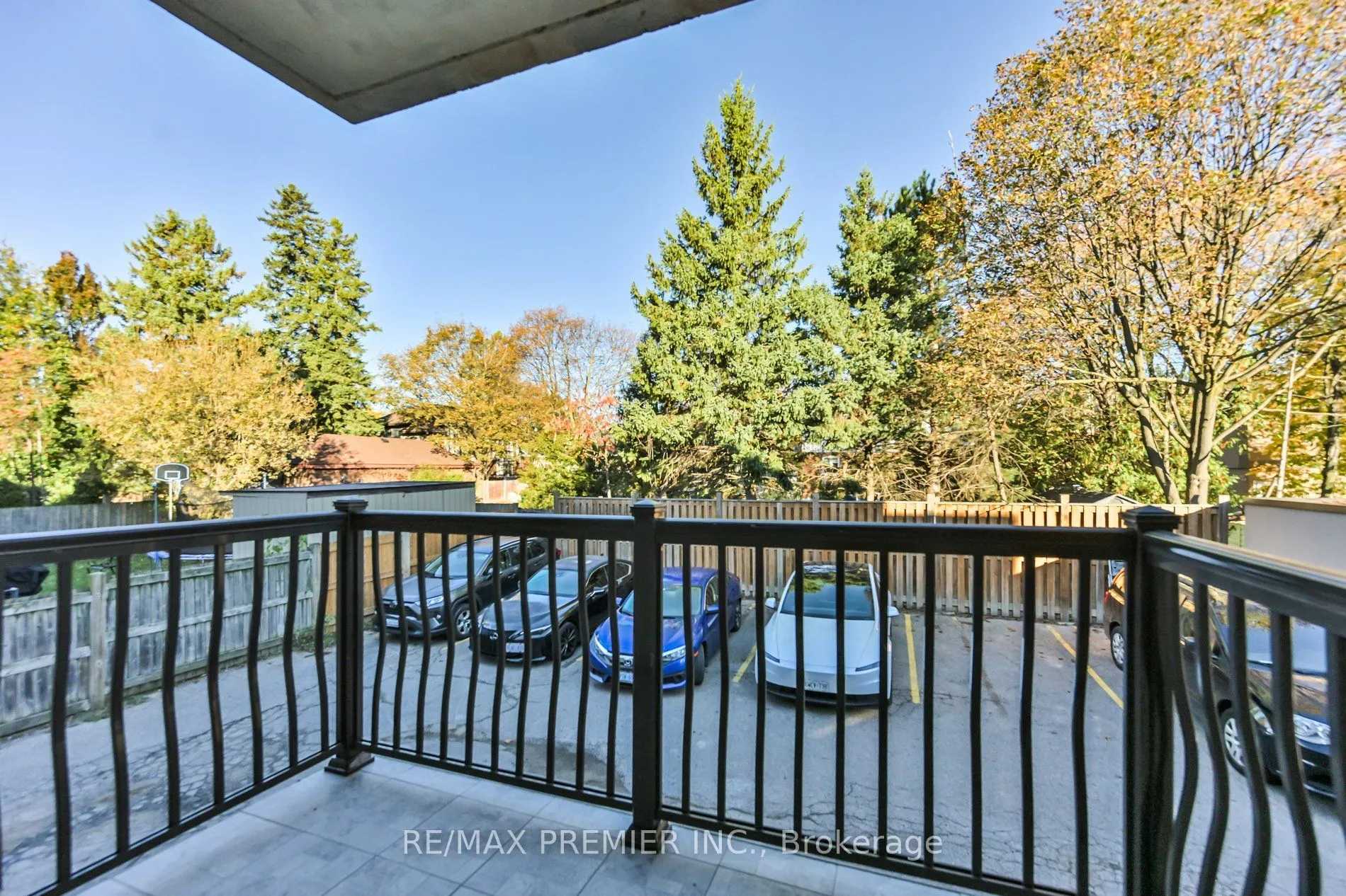 10 Ellison Avenue #102