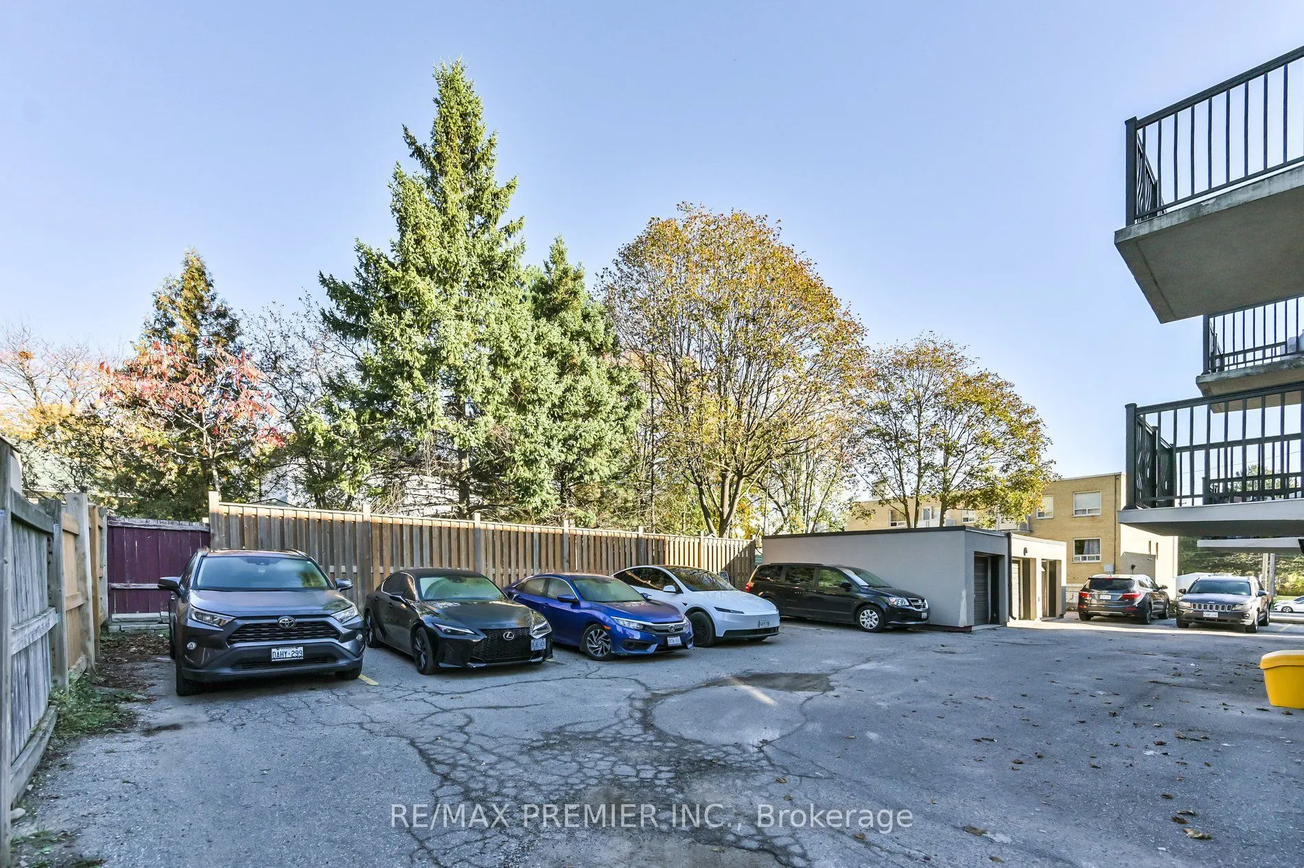 10 Ellison Avenue #102