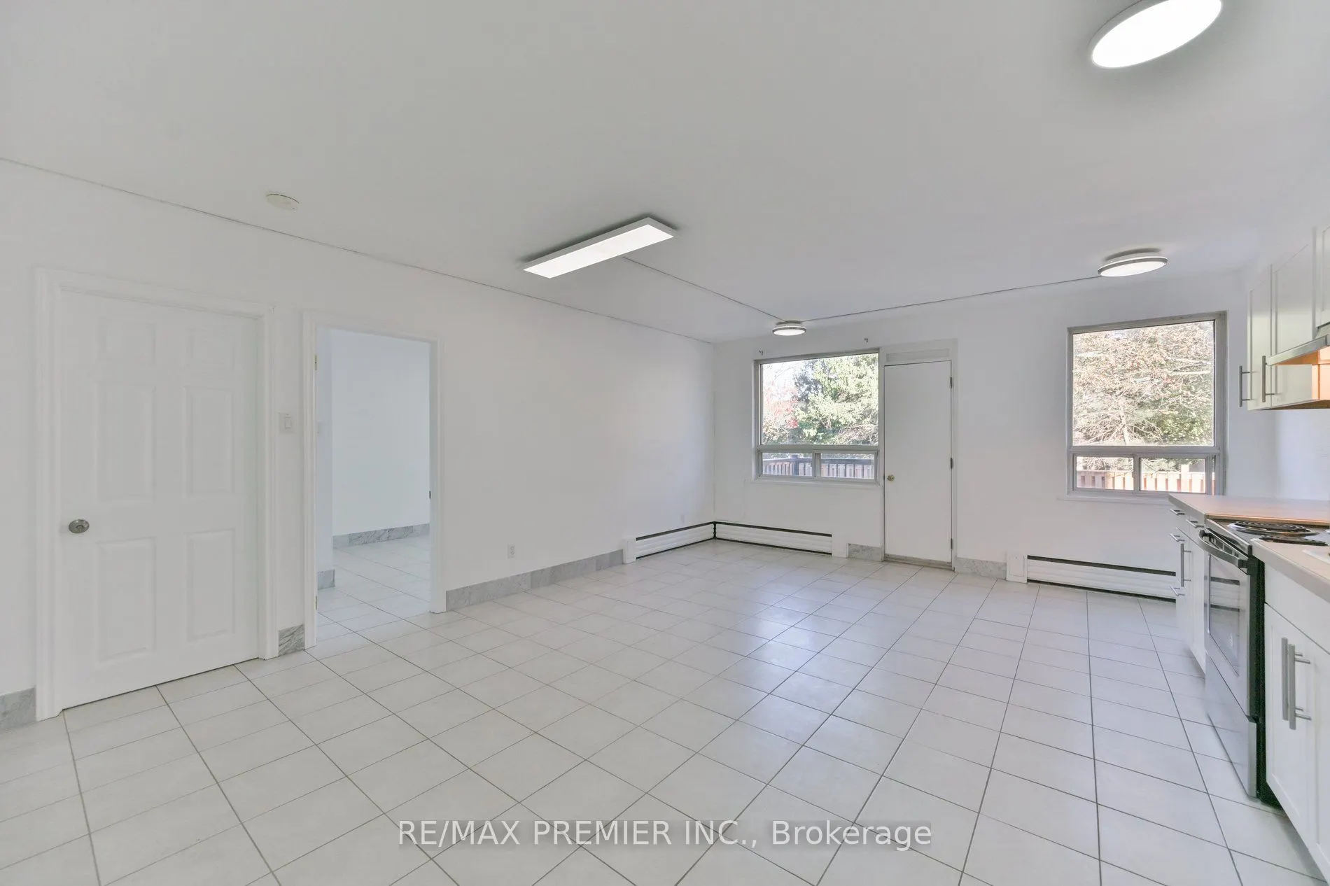 10 Ellison Avenue #102