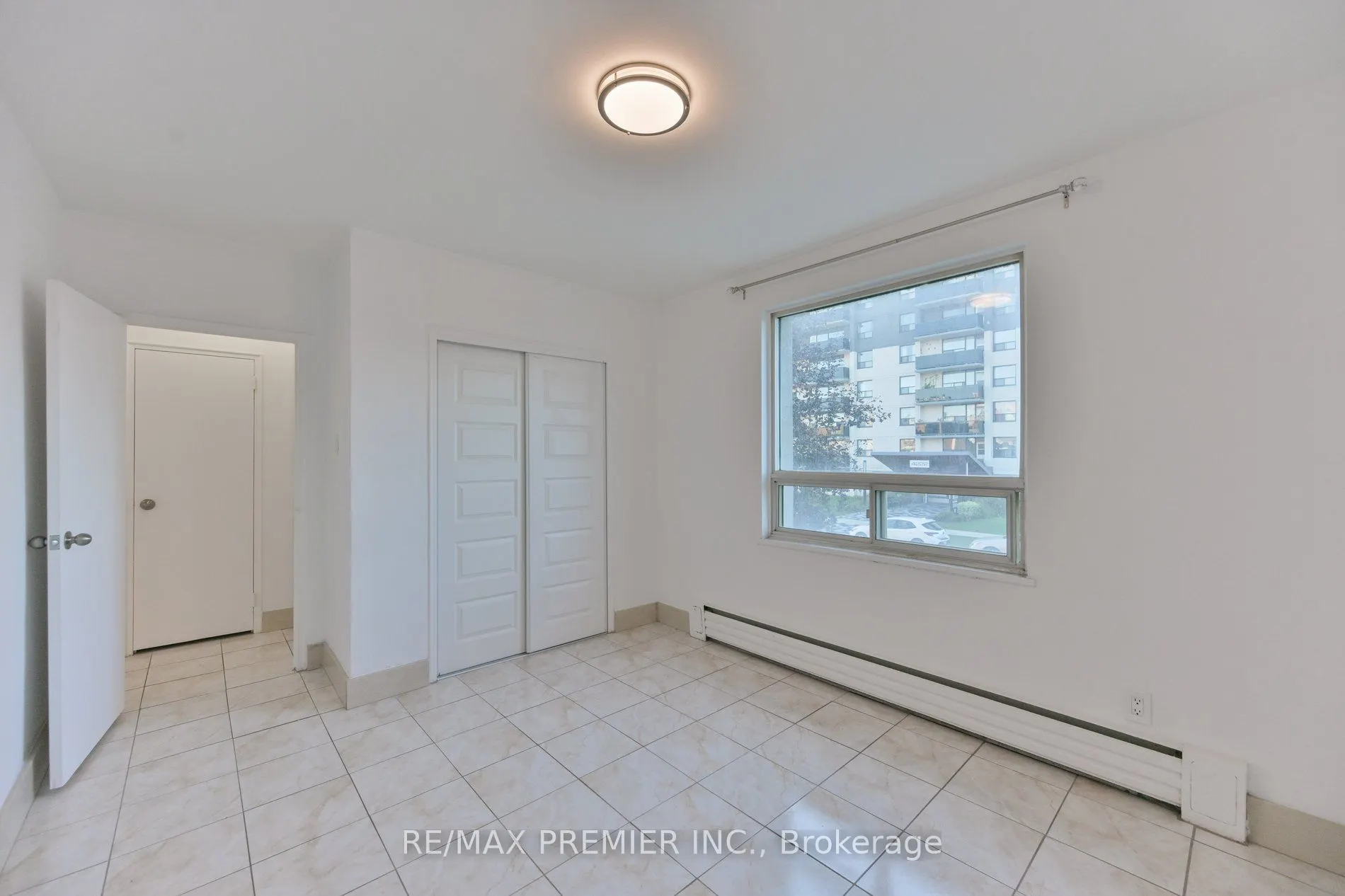 10 Ellison Avenue #101