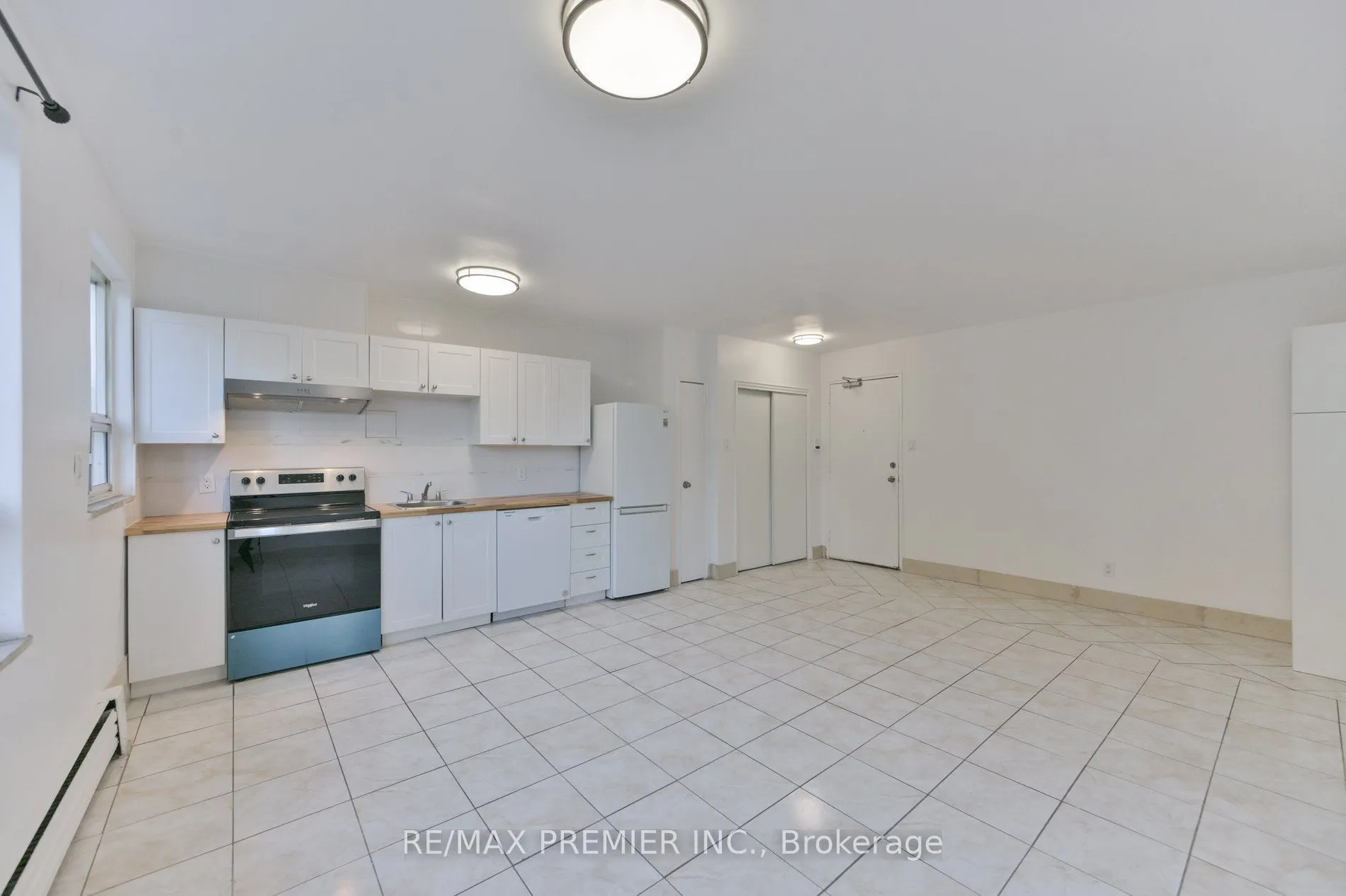10 Ellison Avenue #101