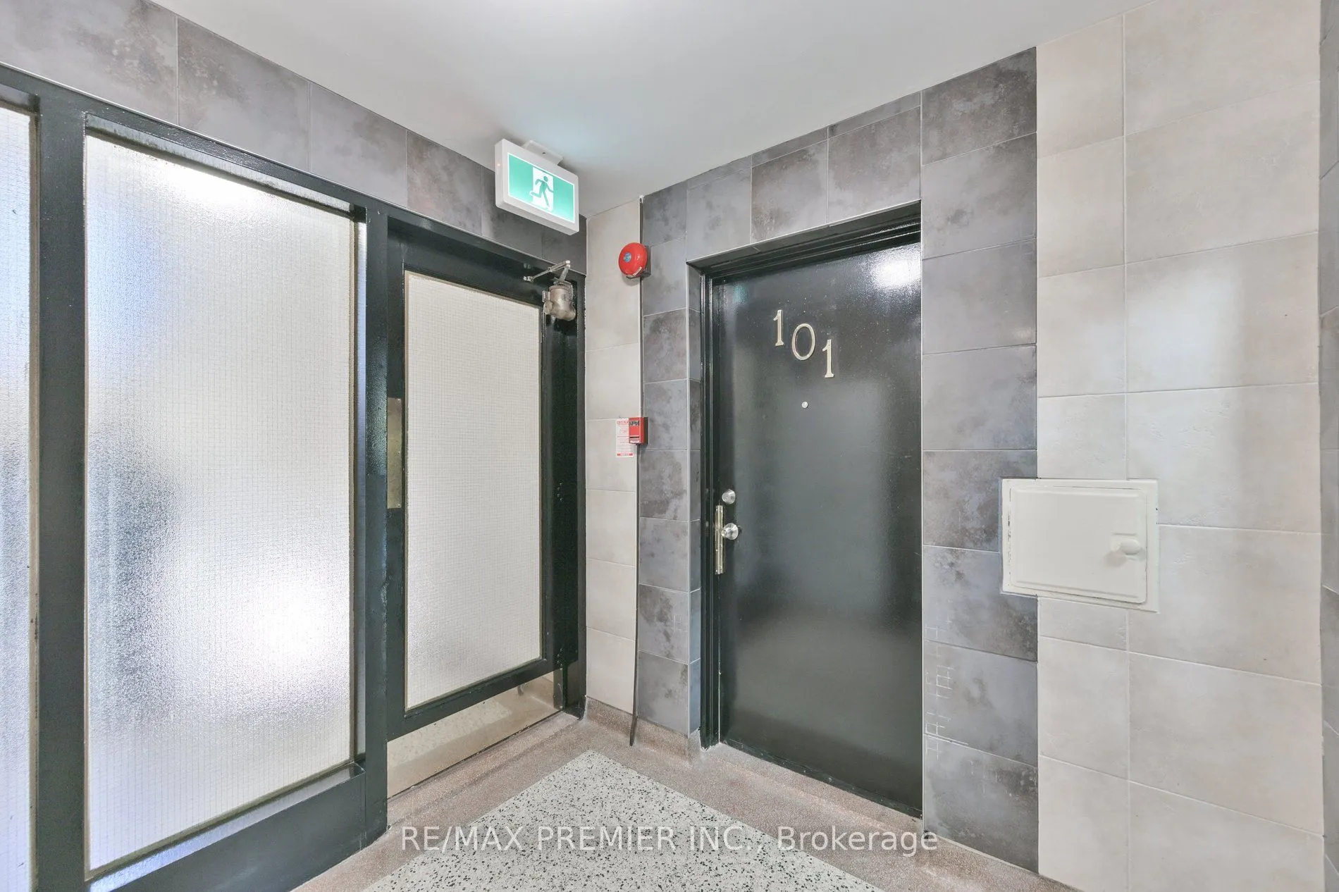 10 Ellison Avenue #101