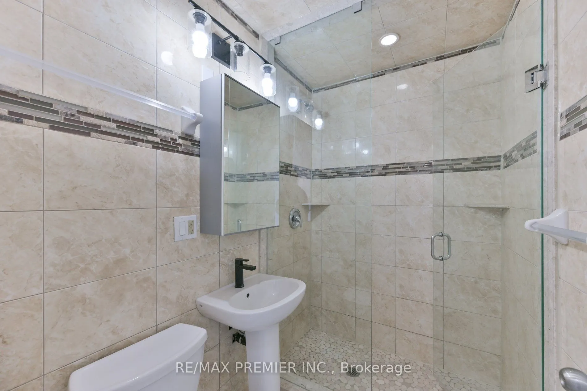 10 Ellison Avenue #101