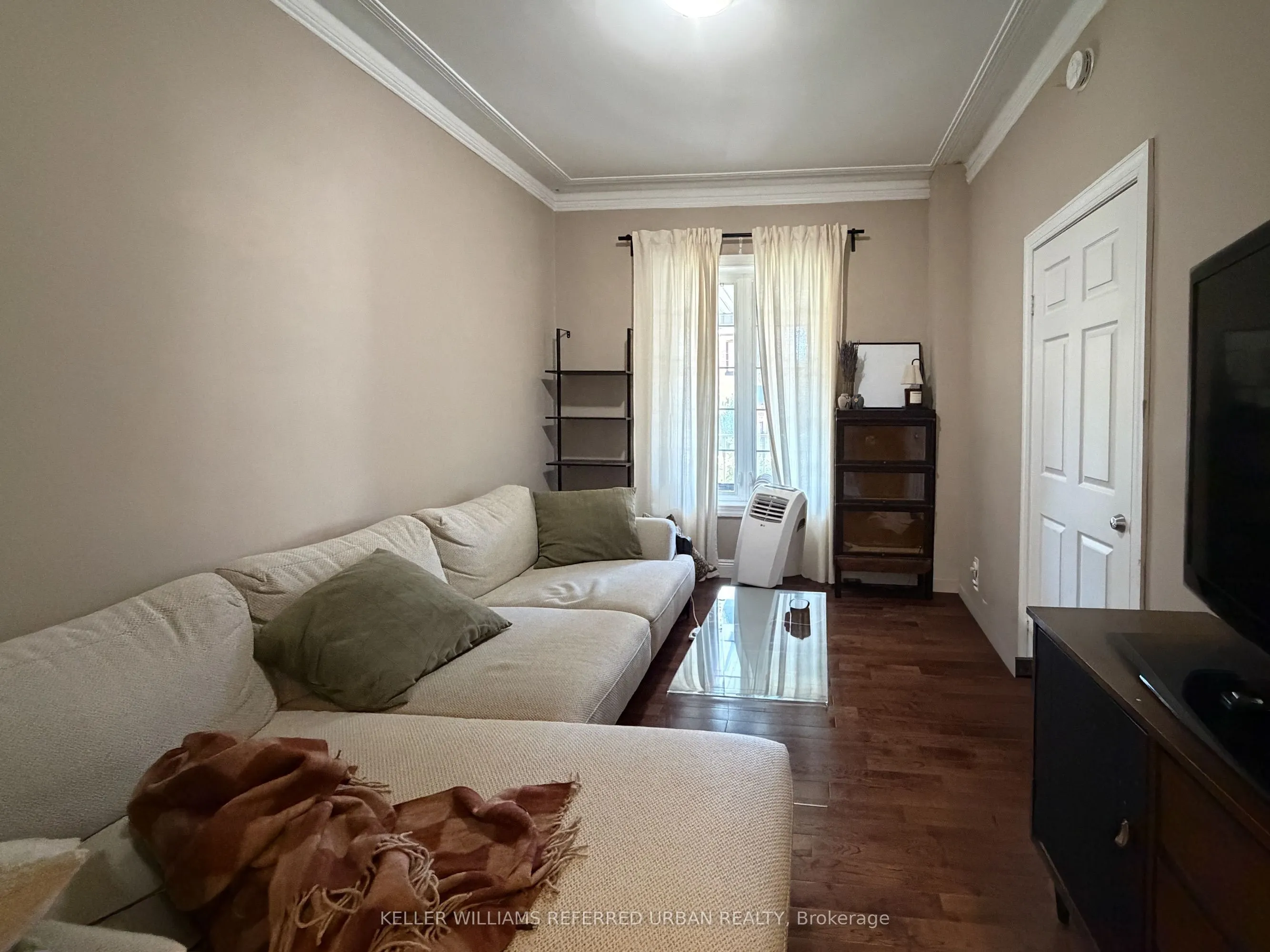 429 Ossington Avenue #Main