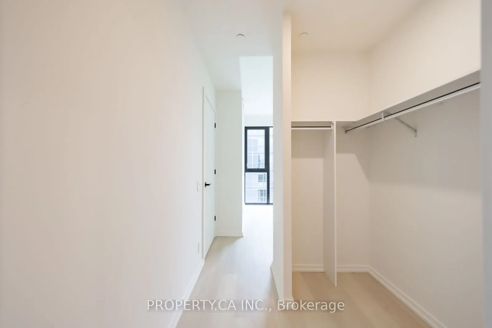 109 Erskine Avenue #1908