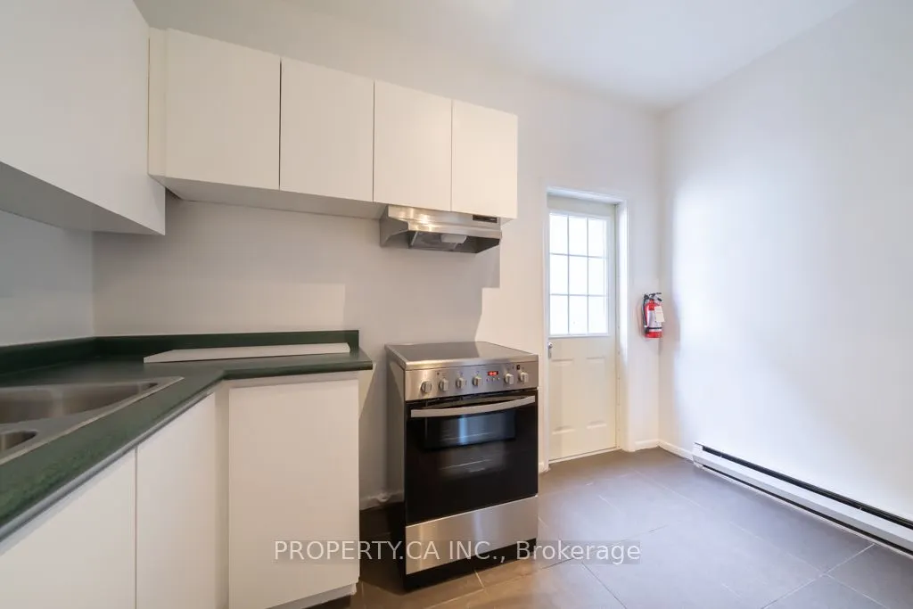 281 Augusta Avenue #2-3